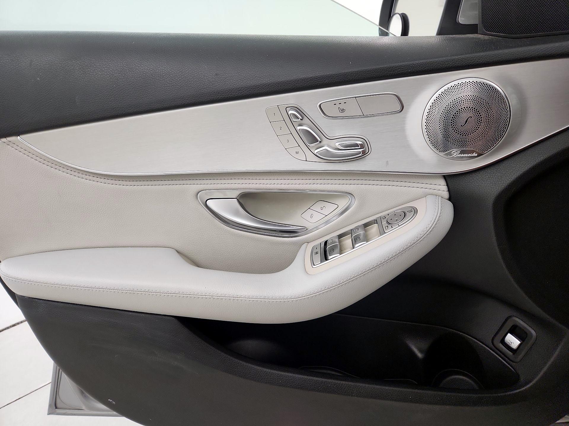 Thumbnail: 2015 Mercedes-Benz C-Class - 12