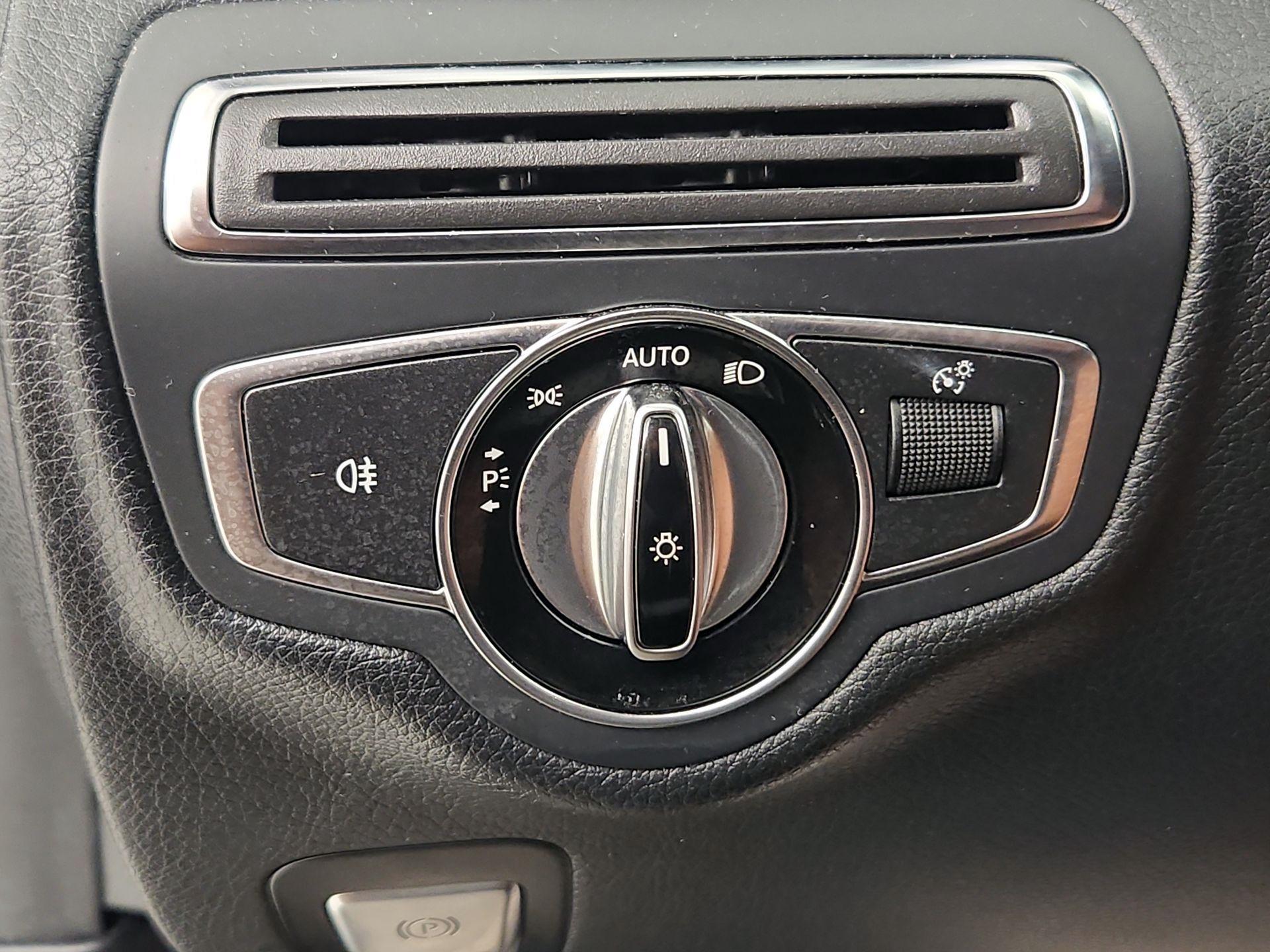 Thumbnail: 2015 Mercedes-Benz C-Class - 13