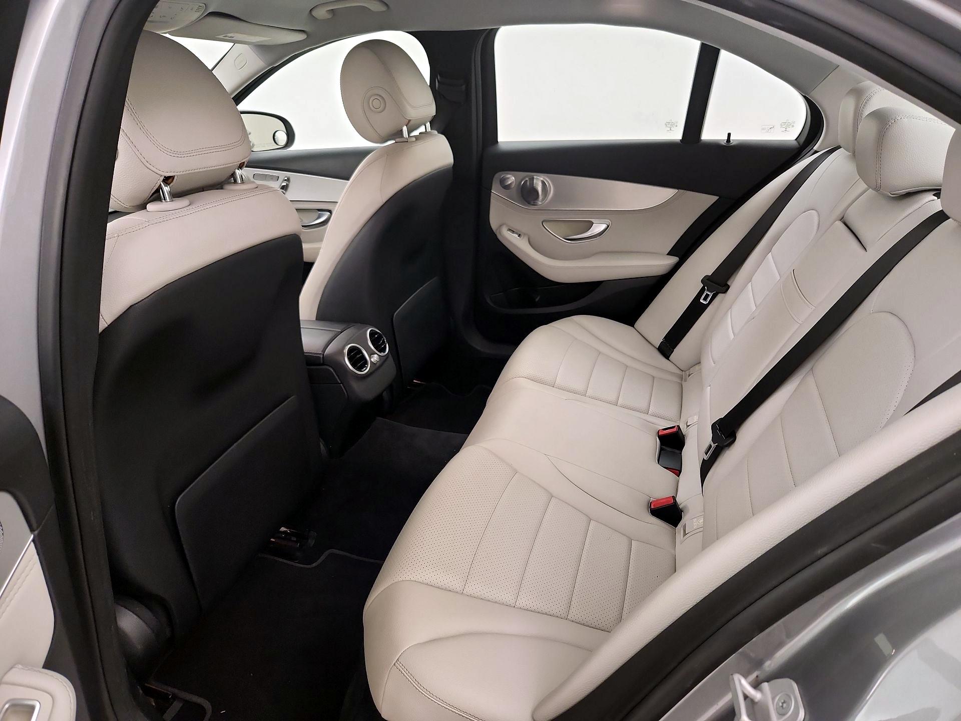 Thumbnail: 2015 Mercedes-Benz C-Class - 20