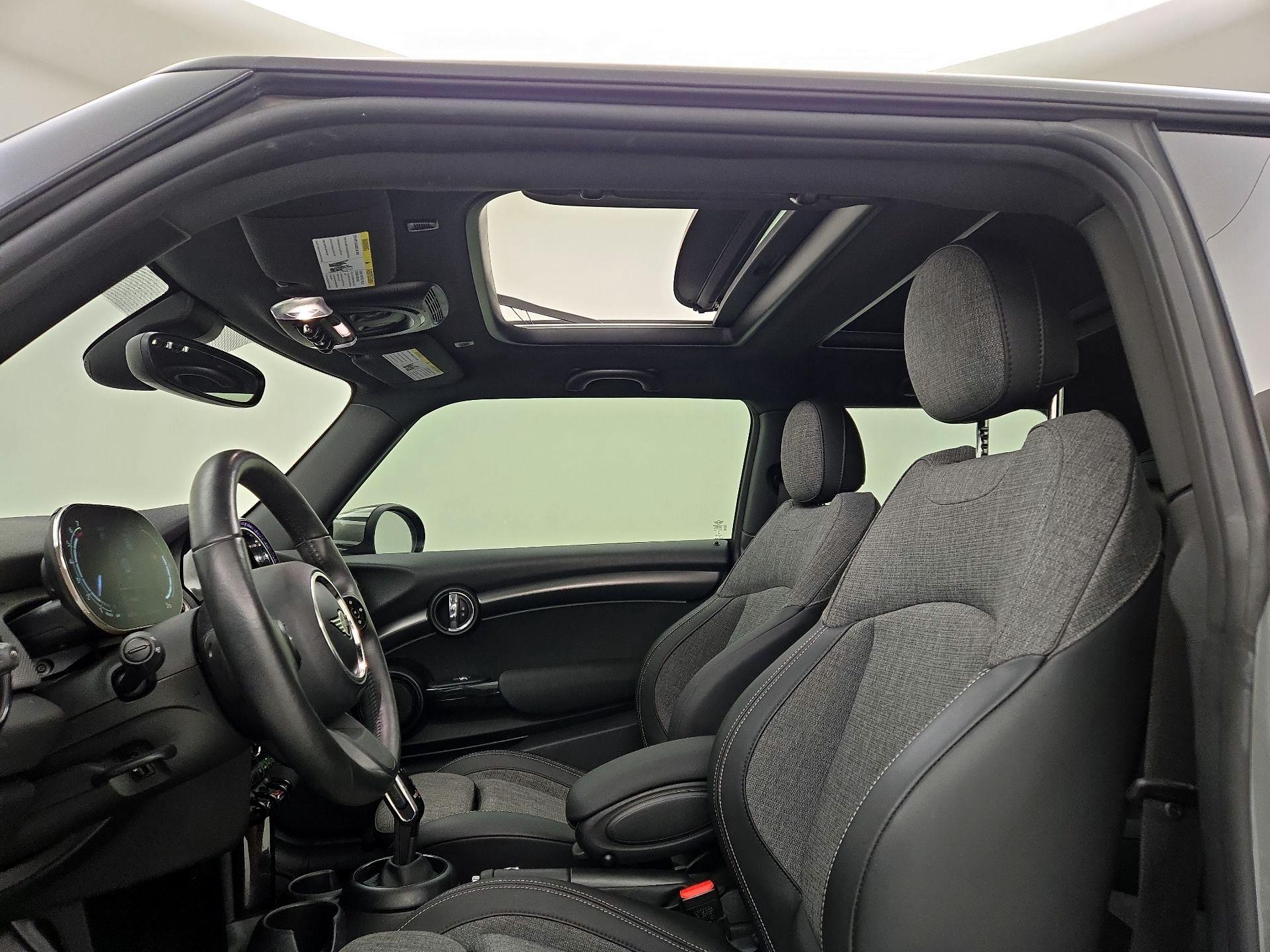 Thumbnail: 2023 MINI Cooper Hardtop - 20
