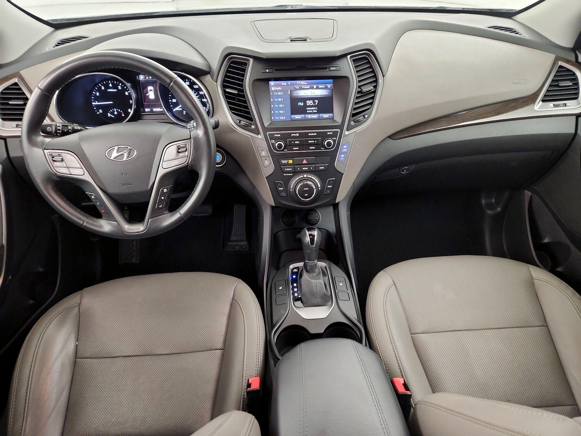 Thumbnail: 2017 Hyundai Santa Fe - 9