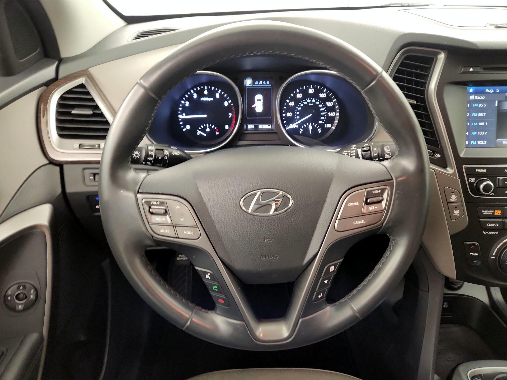 Thumbnail: 2017 Hyundai Santa Fe - 10