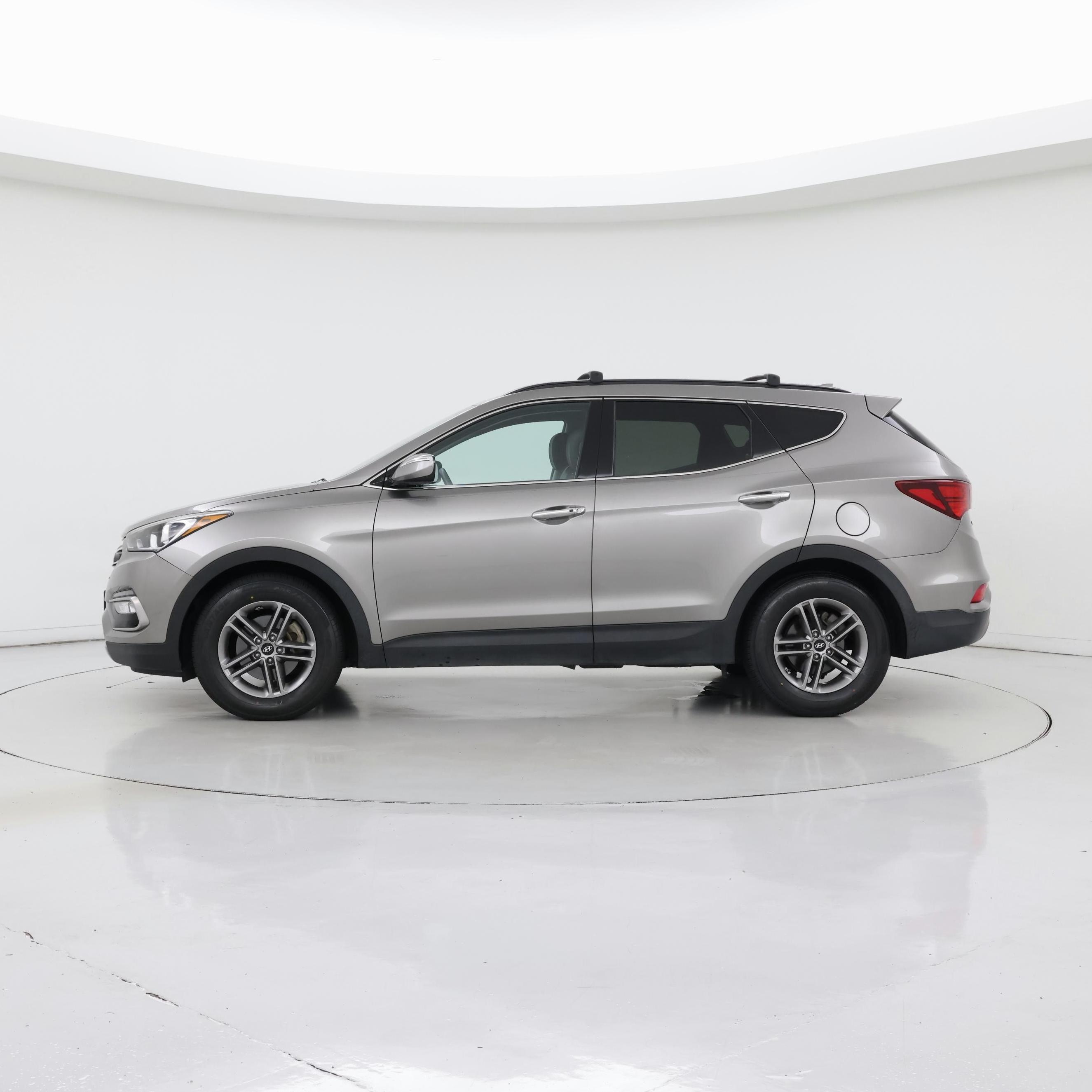 Thumbnail: 2017 Hyundai Santa Fe - 3