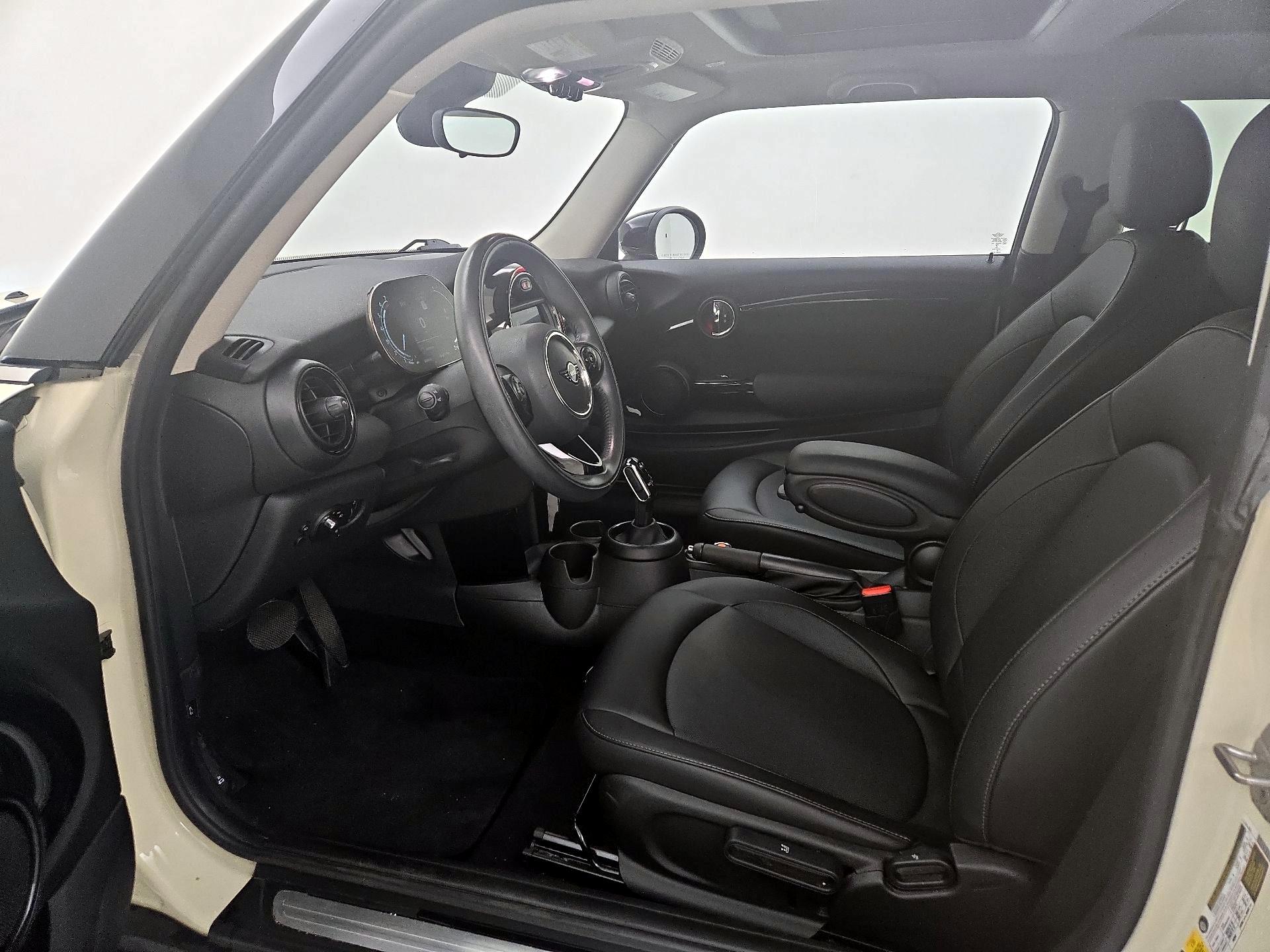 Thumbnail: 2021 MINI Cooper Hardtop - 11