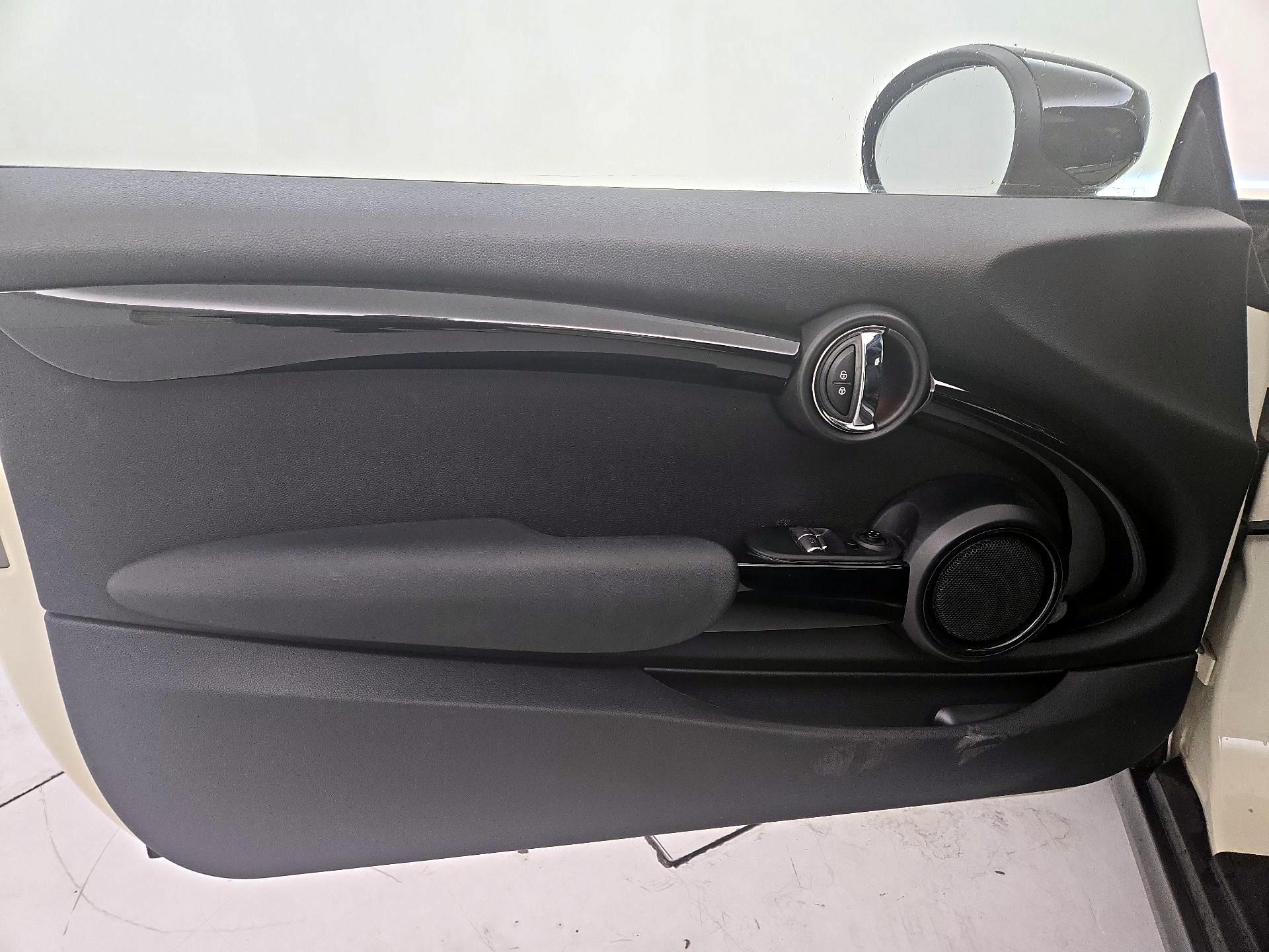Thumbnail: 2021 MINI Cooper Hardtop - 12