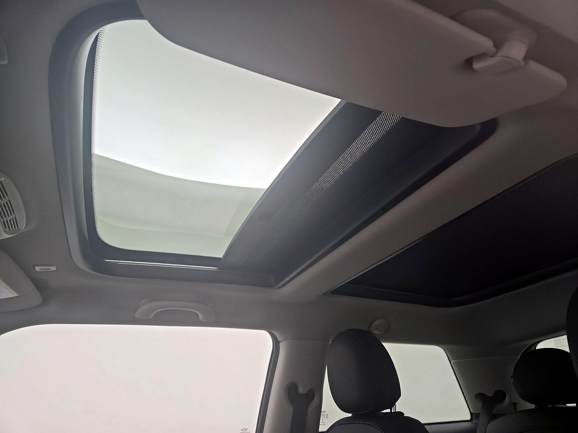 Thumbnail: 2021 MINI Cooper Hardtop - 19