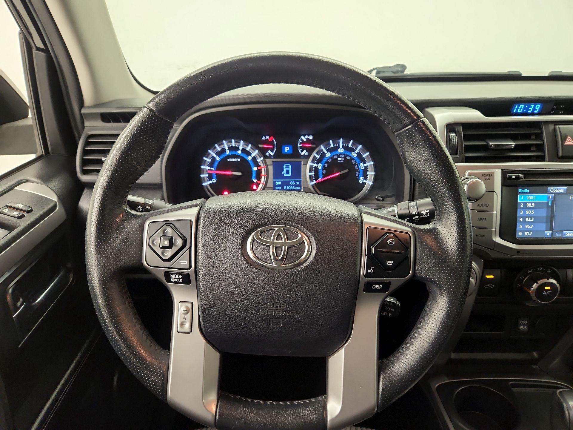 Thumbnail: 2016 Toyota 4Runner - 10