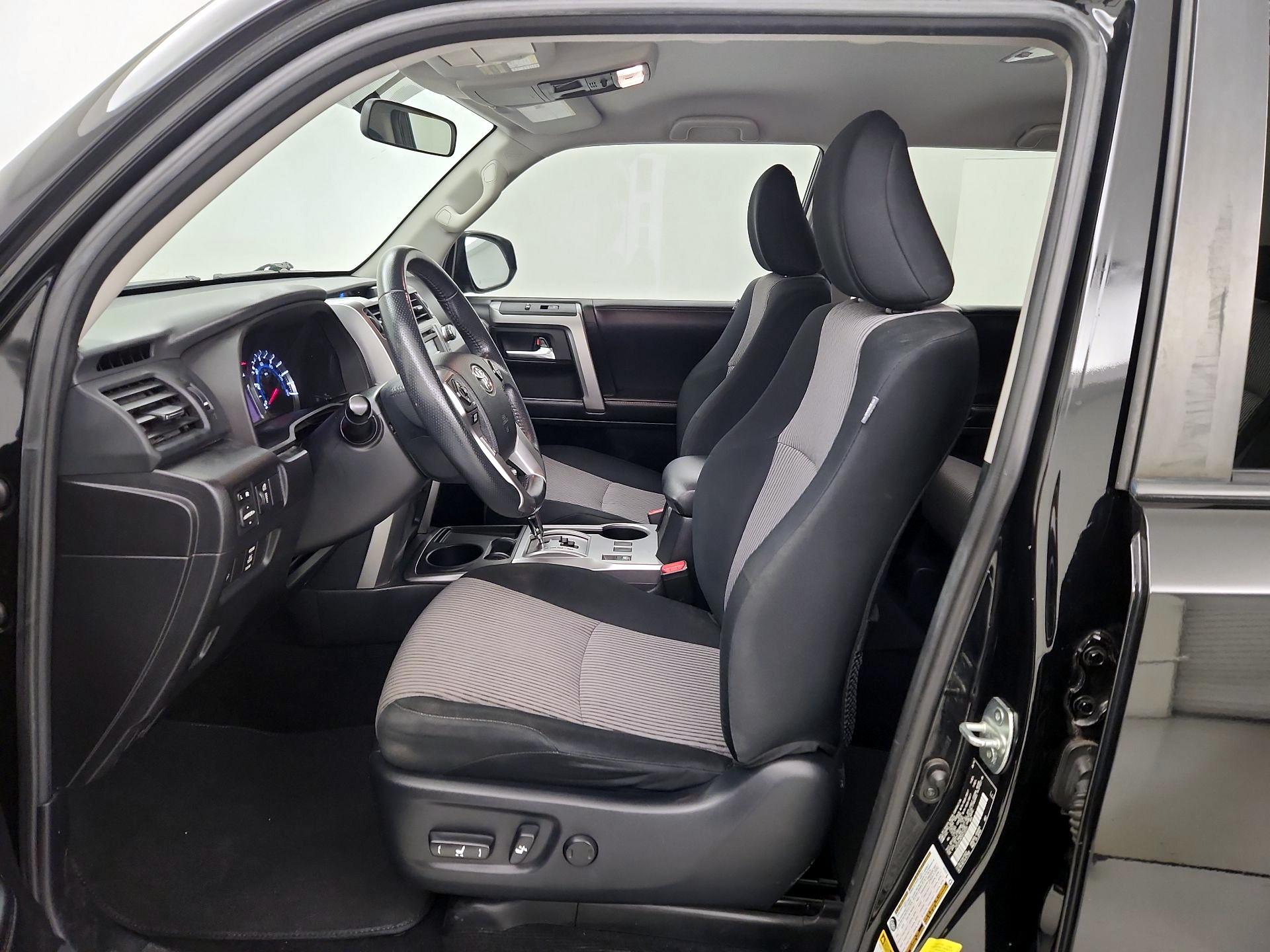 Thumbnail: 2016 Toyota 4Runner - 11