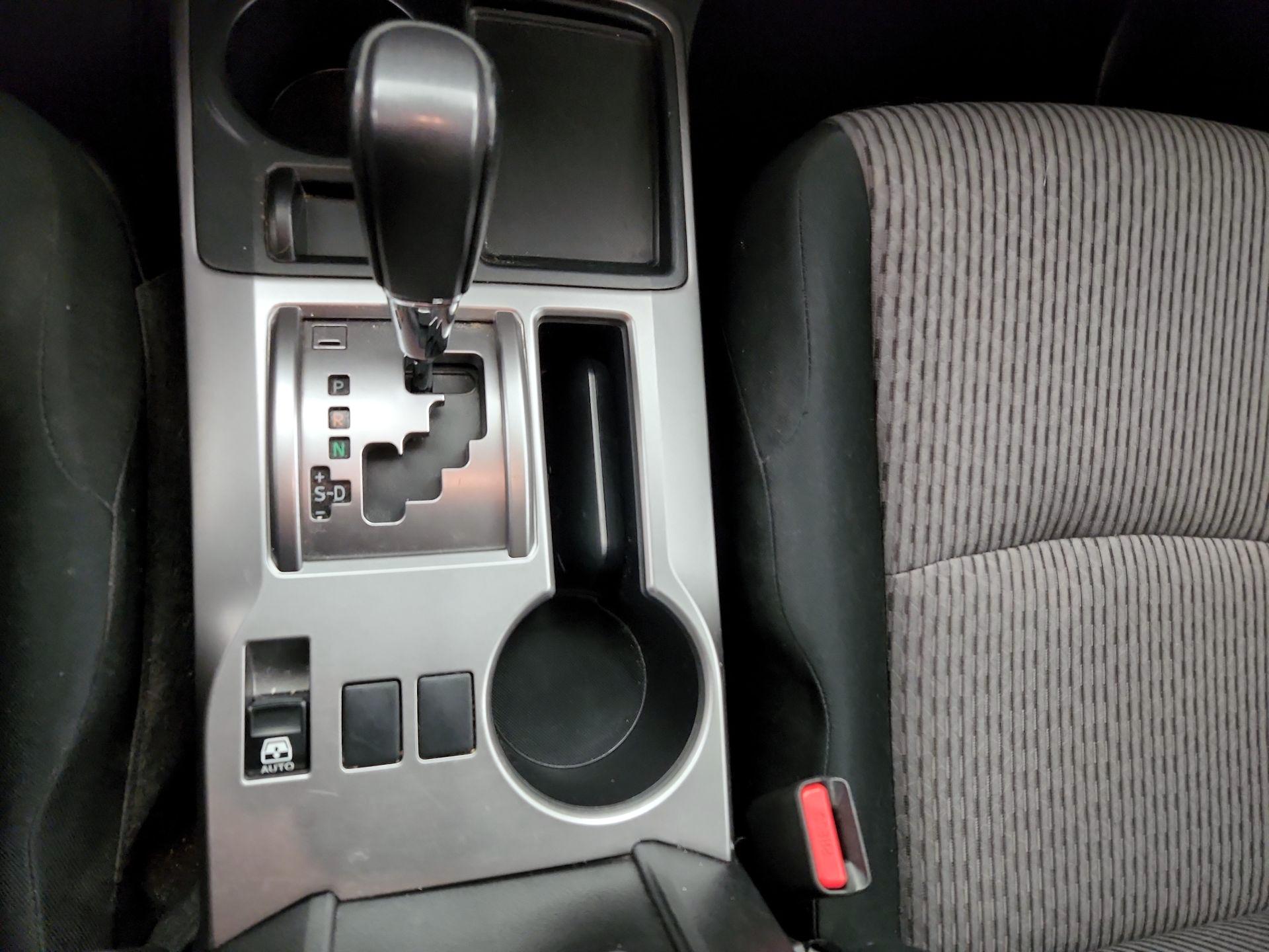 Thumbnail: 2016 Toyota 4Runner - 17