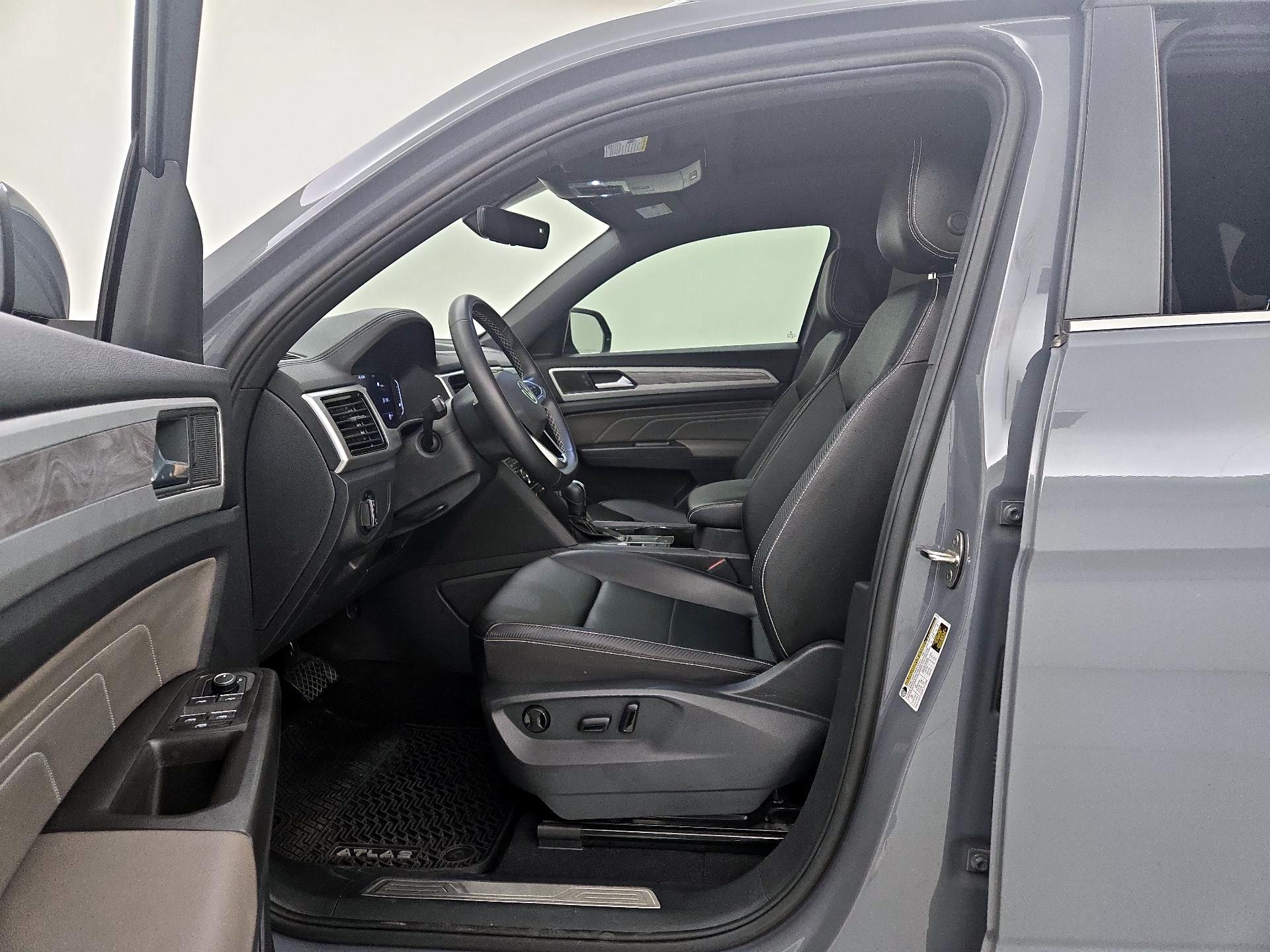 Thumbnail: 2022 Volkswagen Atlas - 11