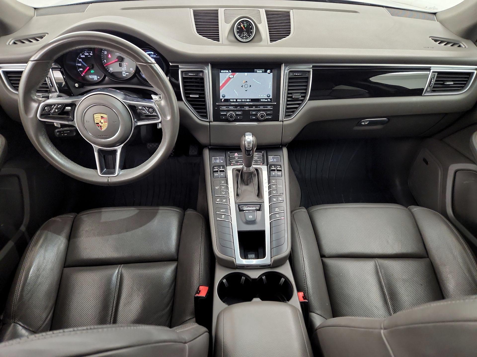 Thumbnail: 2016 Porsche Macan - 9