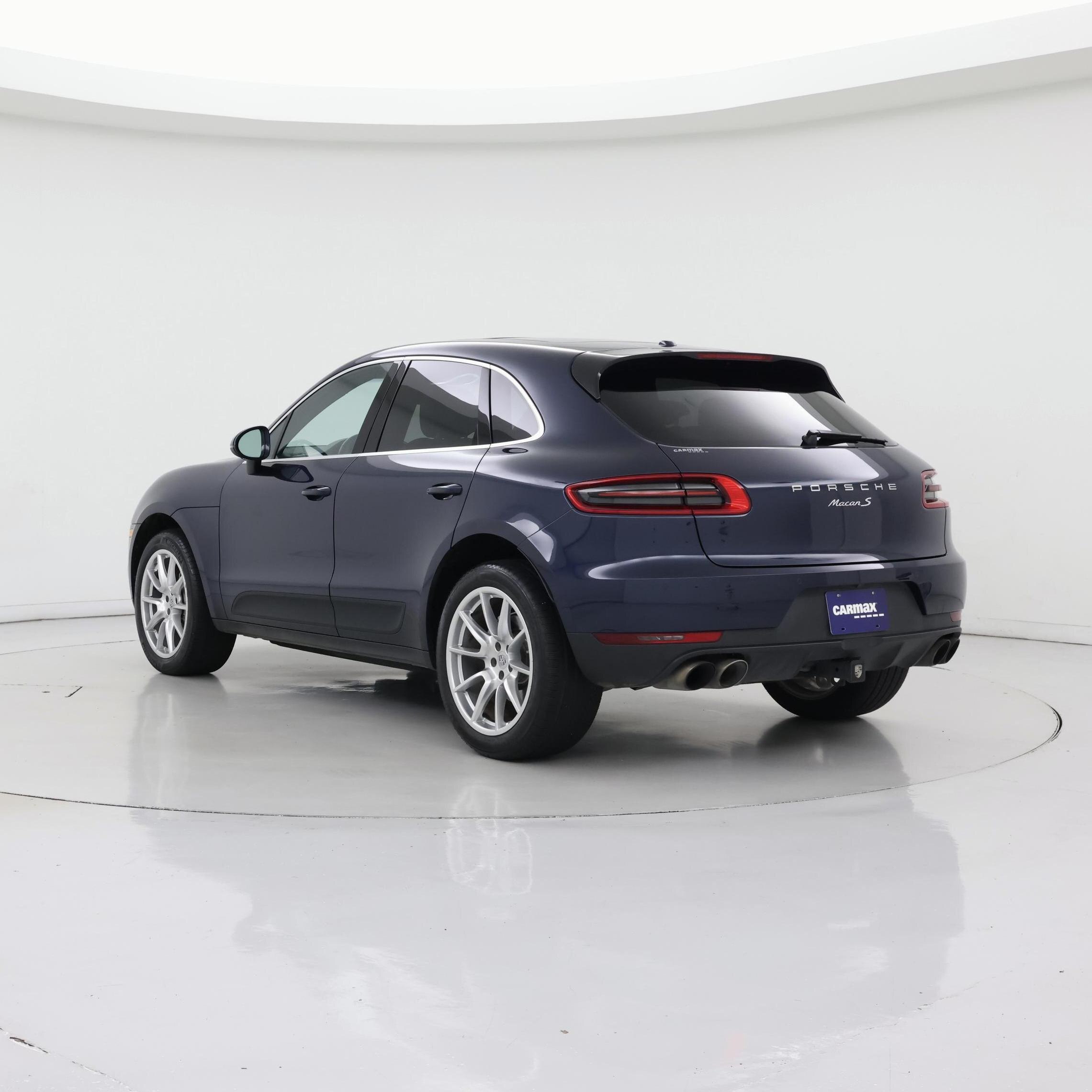Thumbnail: 2016 Porsche Macan - 2