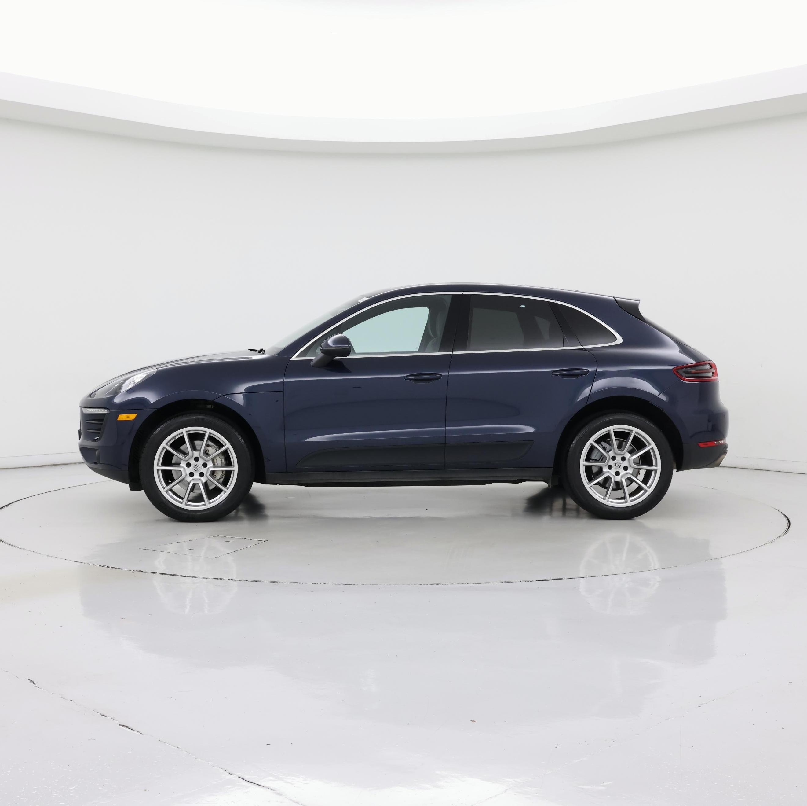 Thumbnail: 2016 Porsche Macan - 3