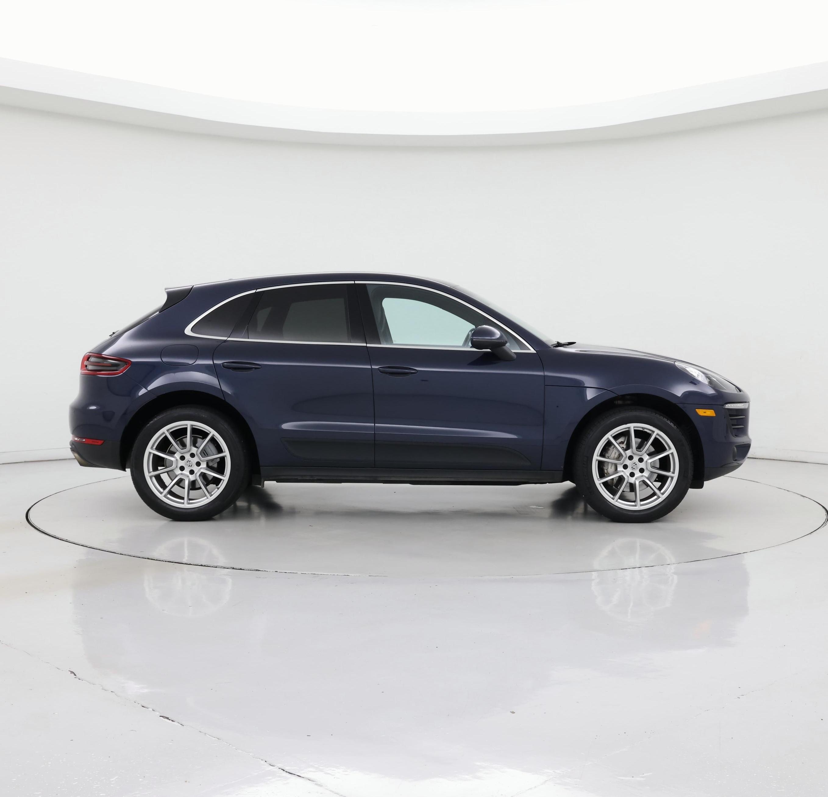Thumbnail: 2016 Porsche Macan - 7