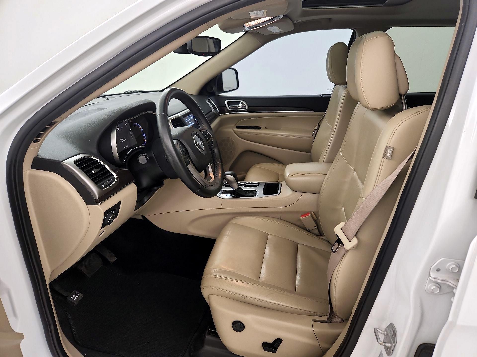Thumbnail: 2018 Jeep Grand Cherokee - 11