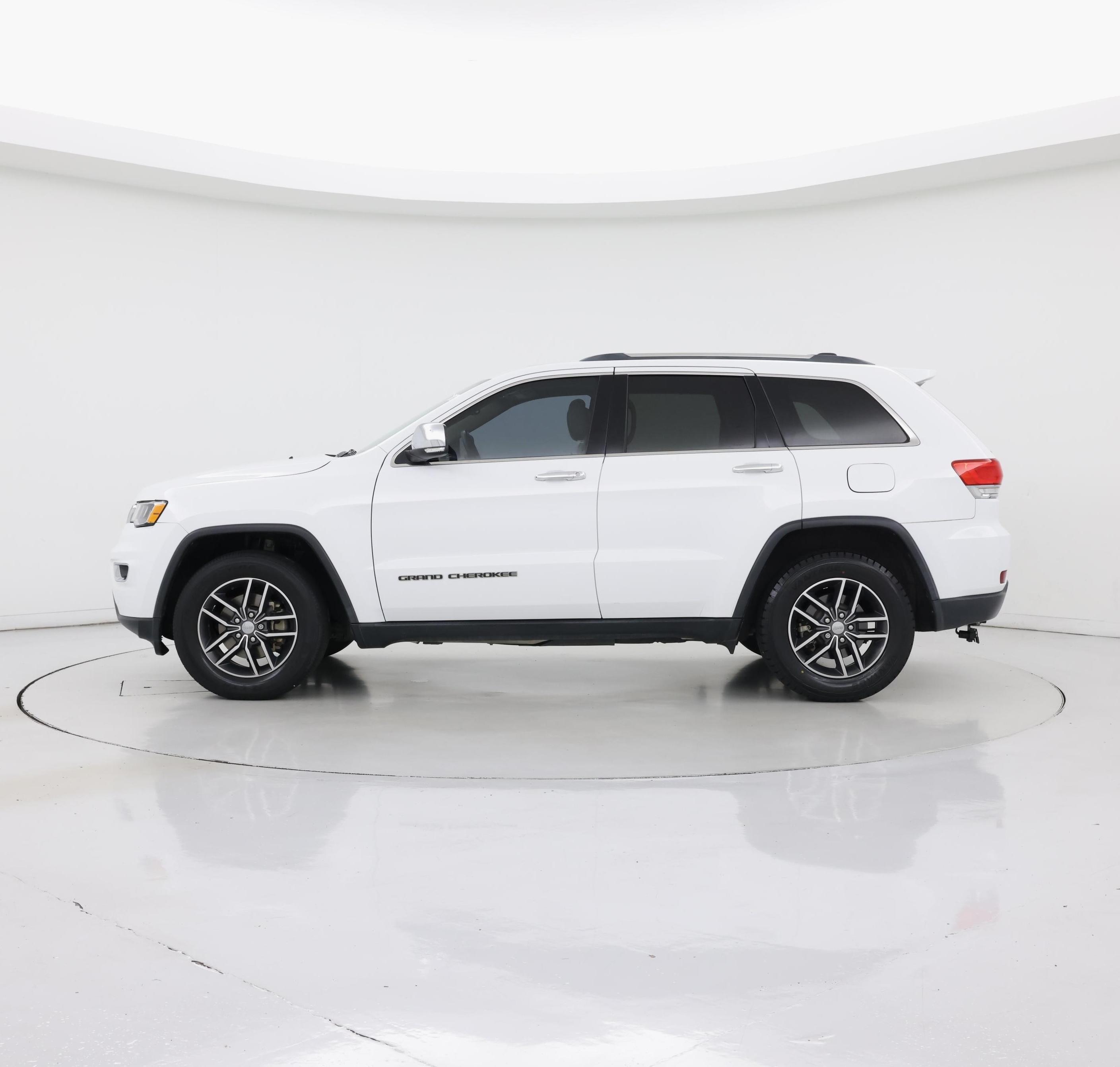Thumbnail: 2018 Jeep Grand Cherokee - 3