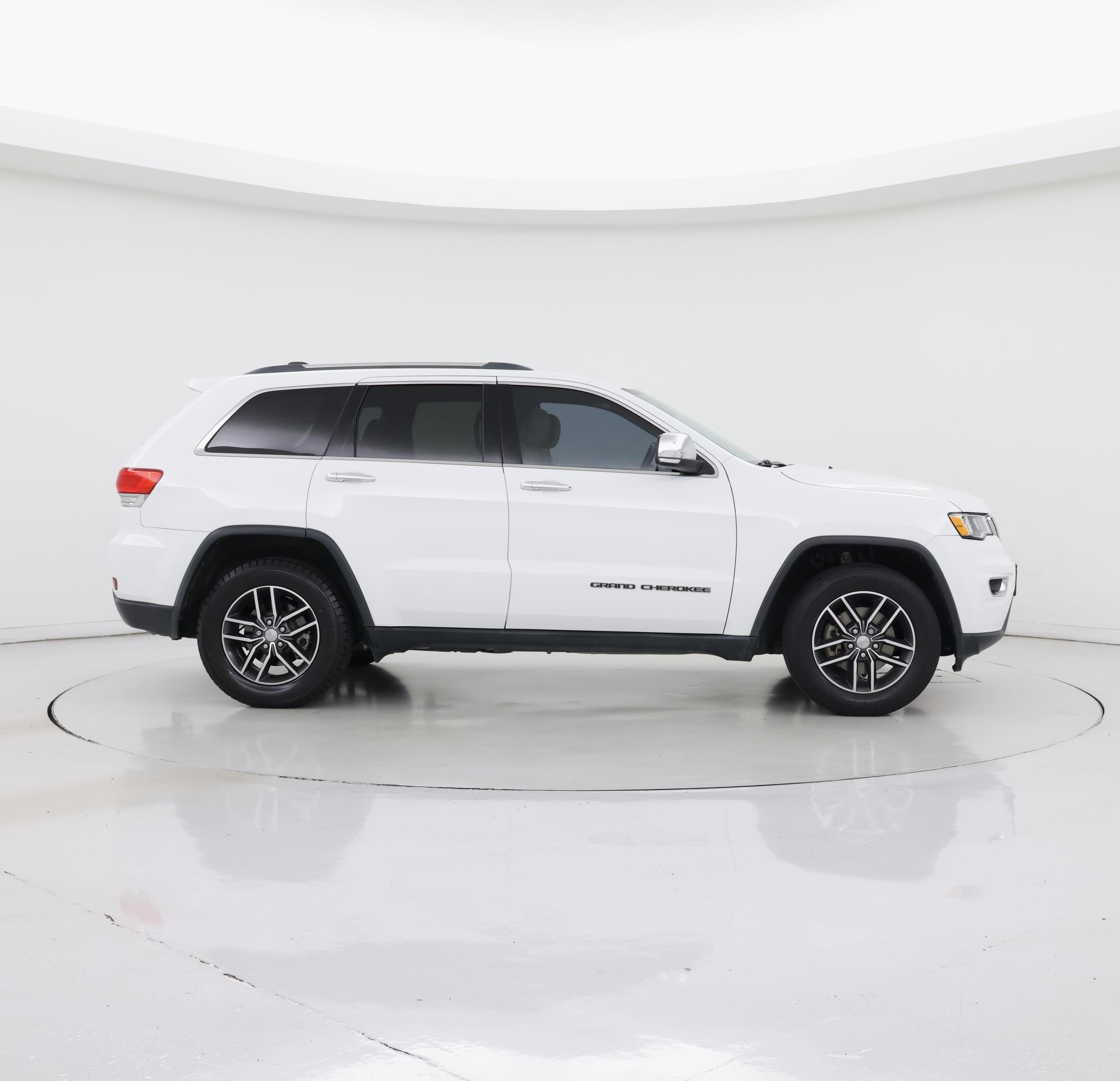 Thumbnail: 2018 Jeep Grand Cherokee - 7