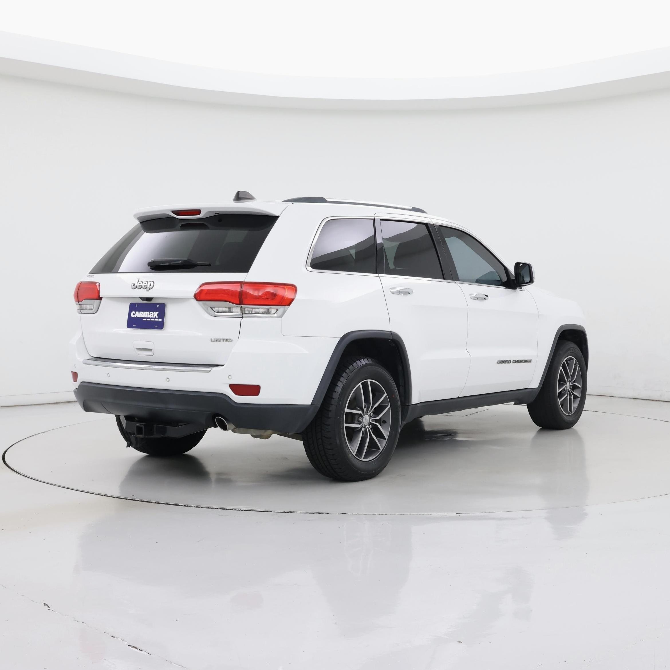 Thumbnail: 2018 Jeep Grand Cherokee - 8