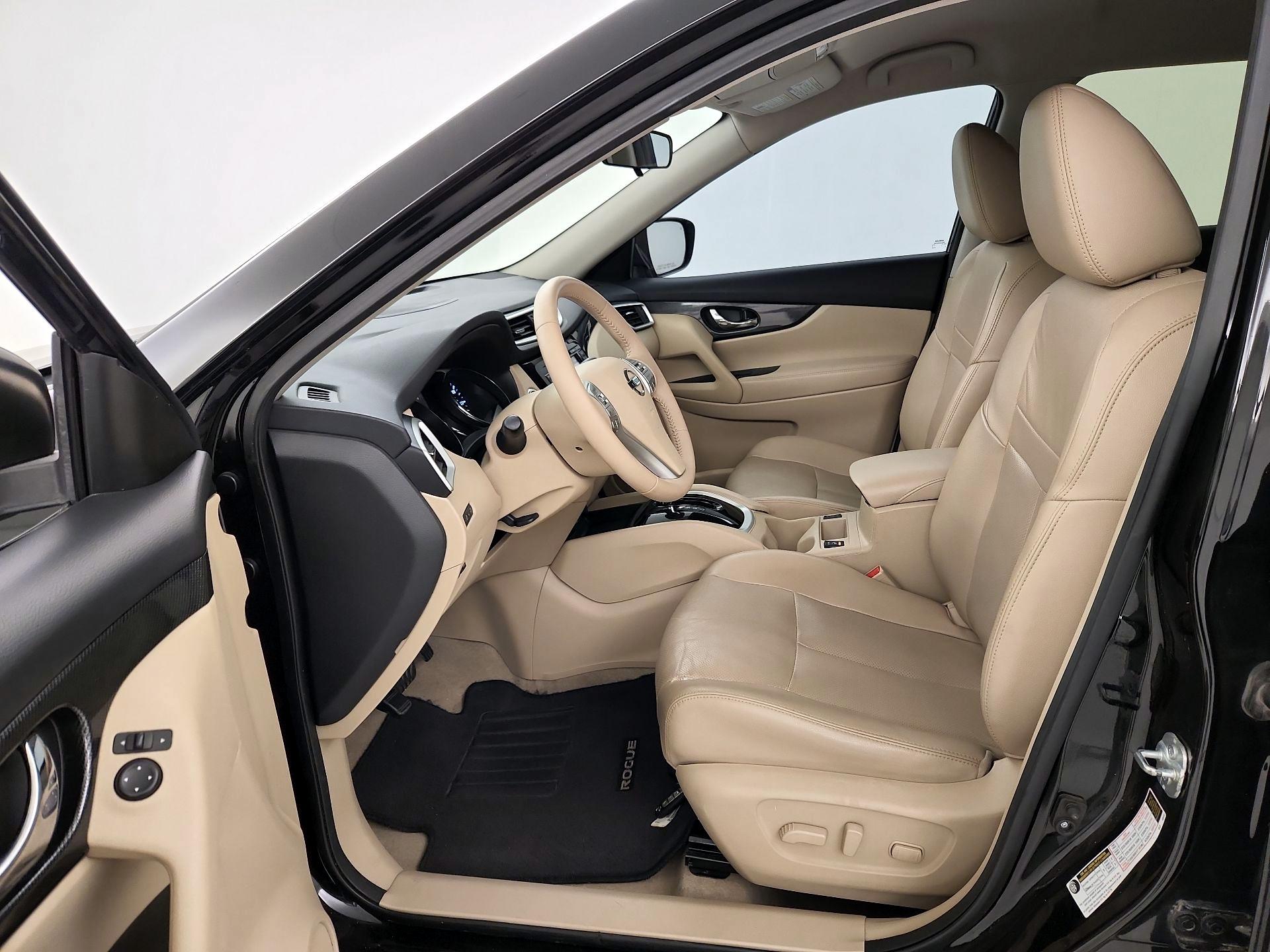 Thumbnail: 2015 Nissan Rogue - 11