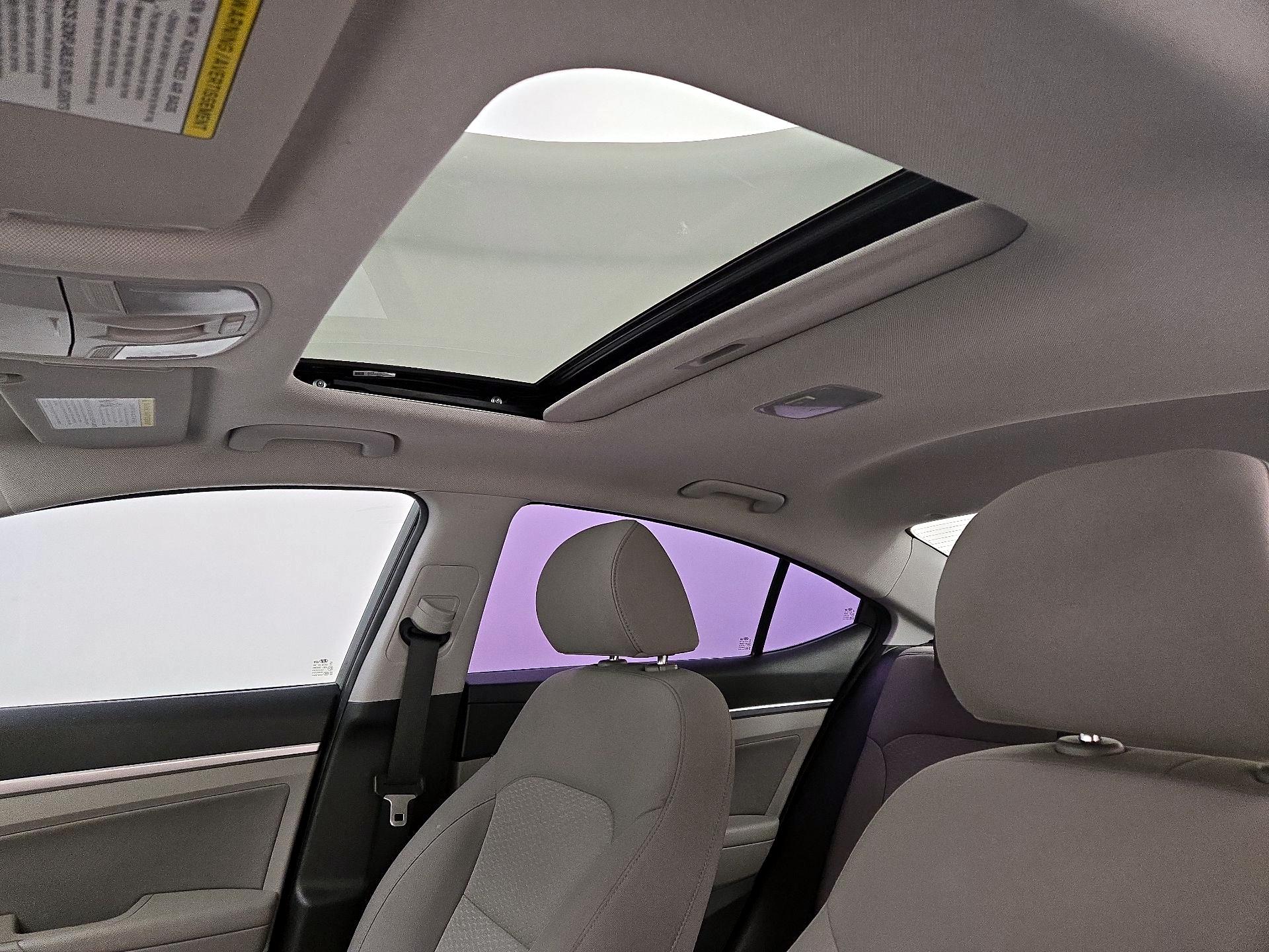 Thumbnail: 2019 Hyundai Elantra - 19