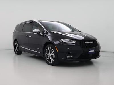 Black 2022 Chrysler Pacifica Pinnacle