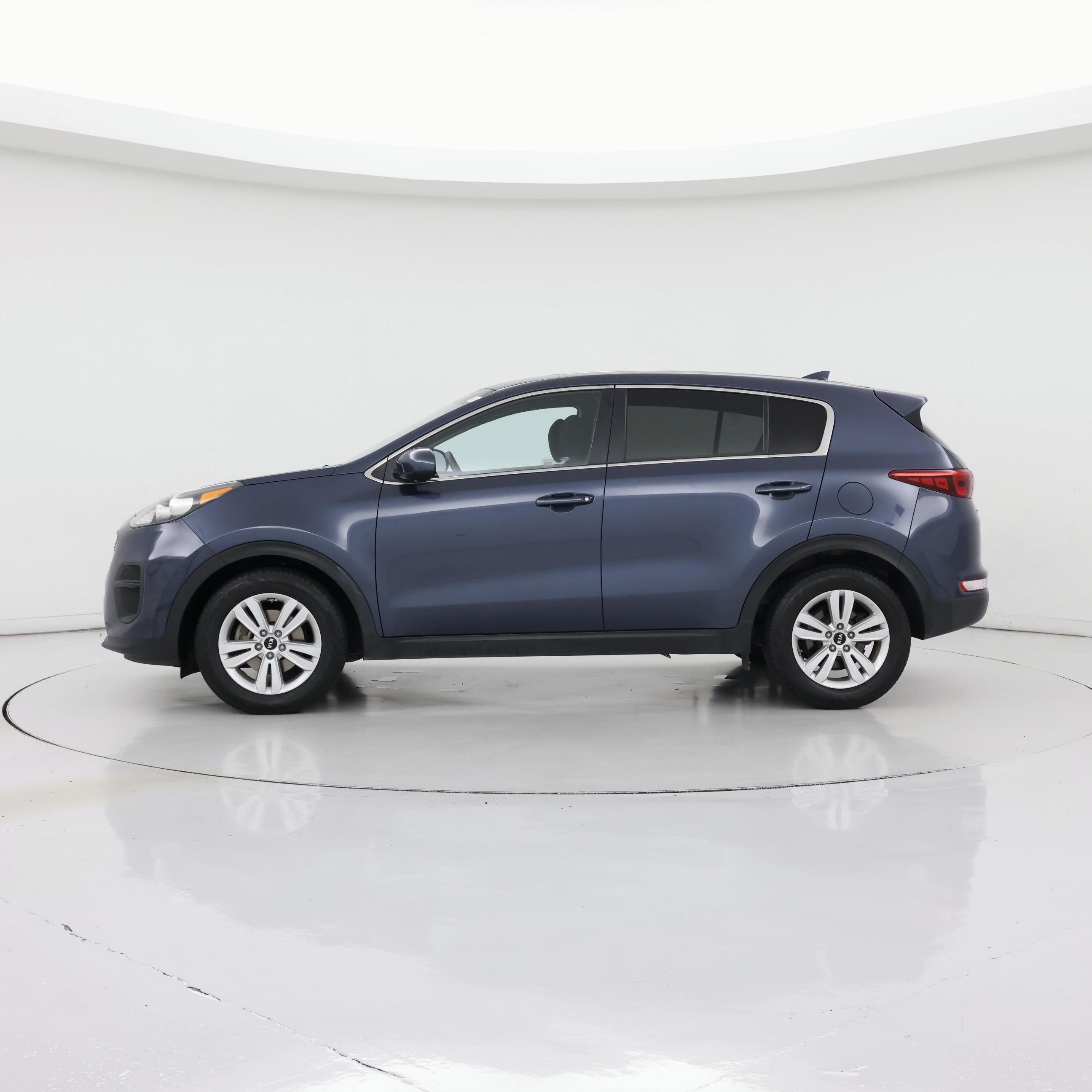 Thumbnail: 2017 Kia Sportage - 3