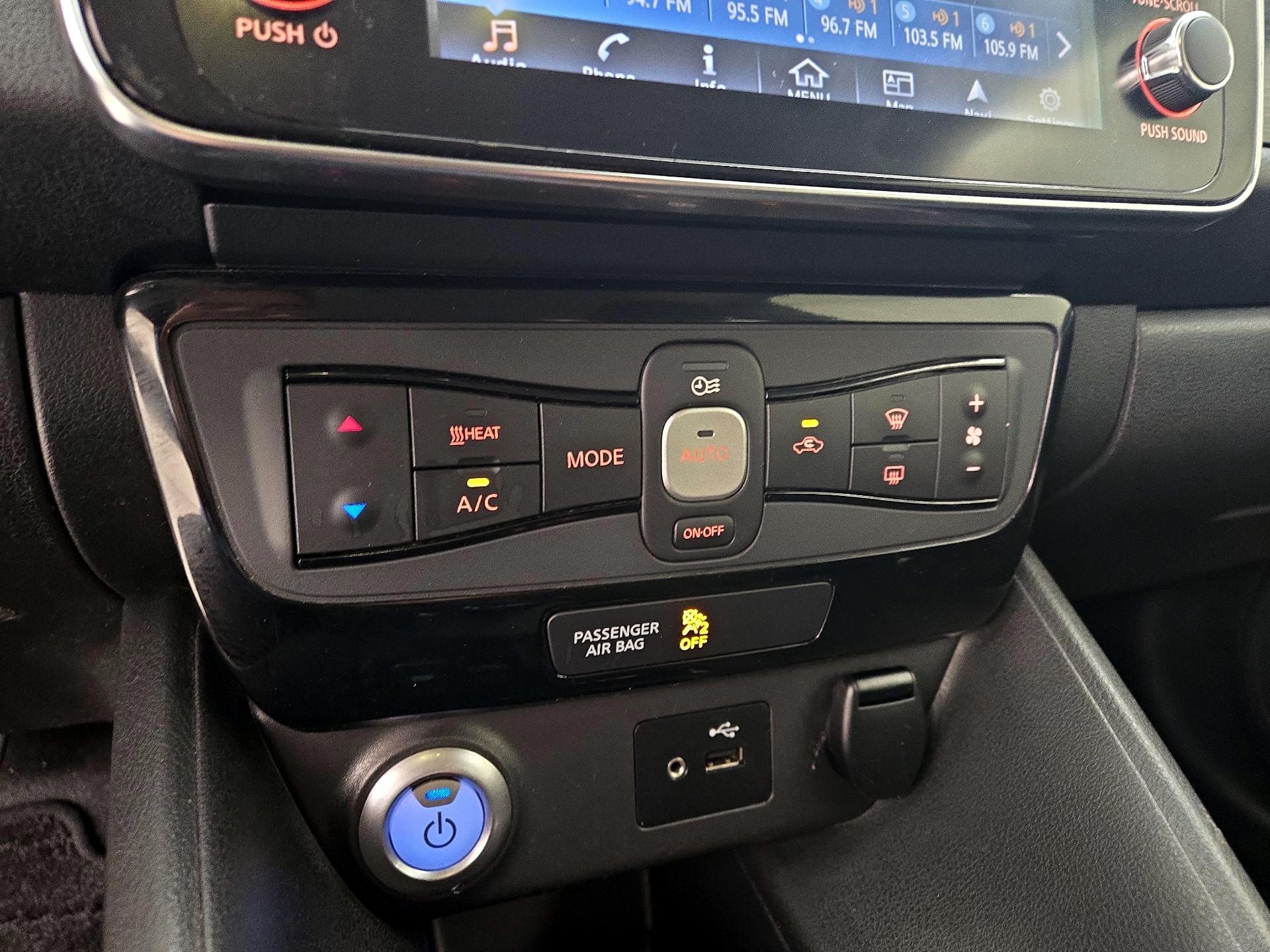 Thumbnail: 2019 Nissan Leaf - 17