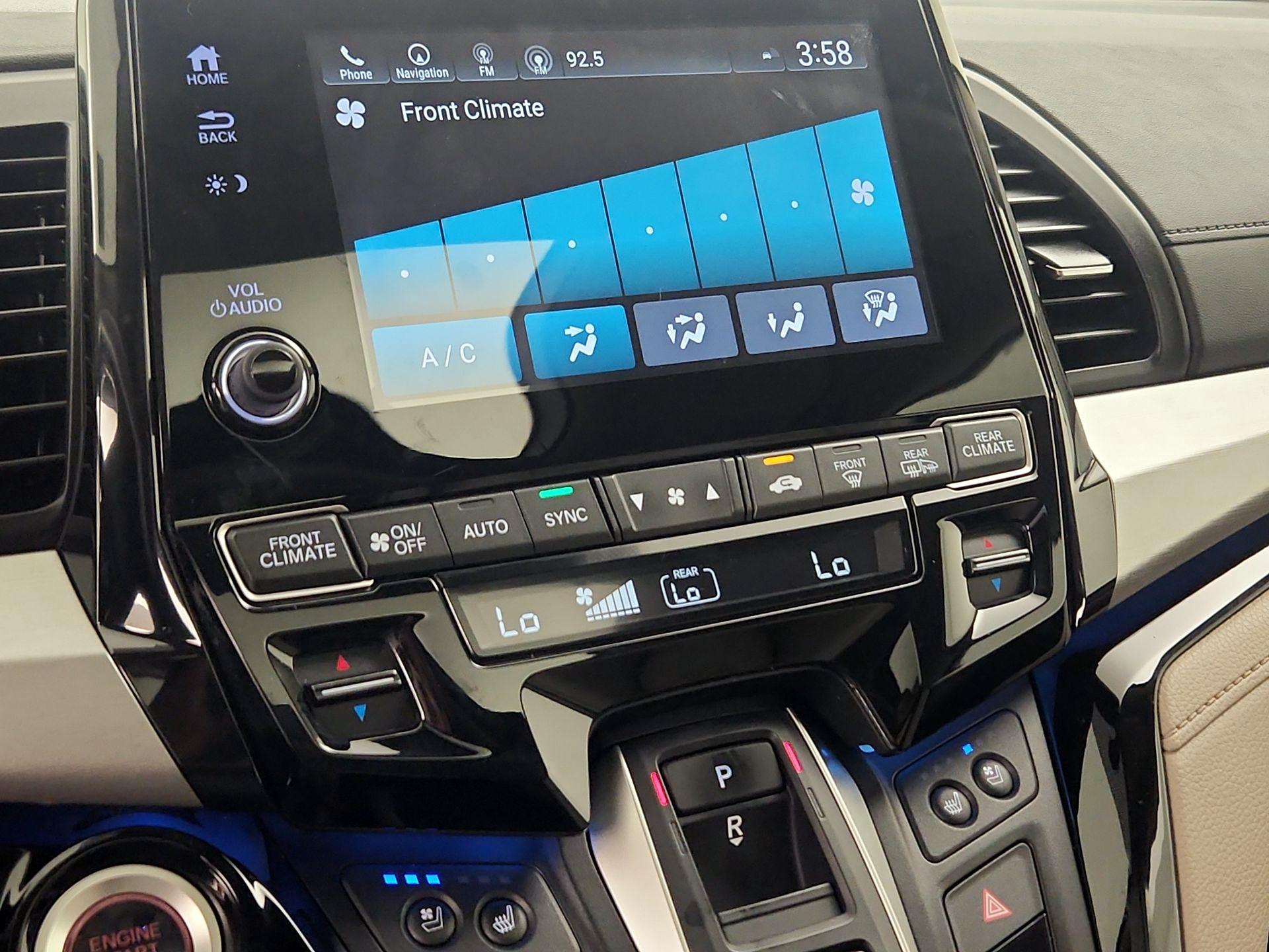Thumbnail: 2018 Honda Odyssey - 17