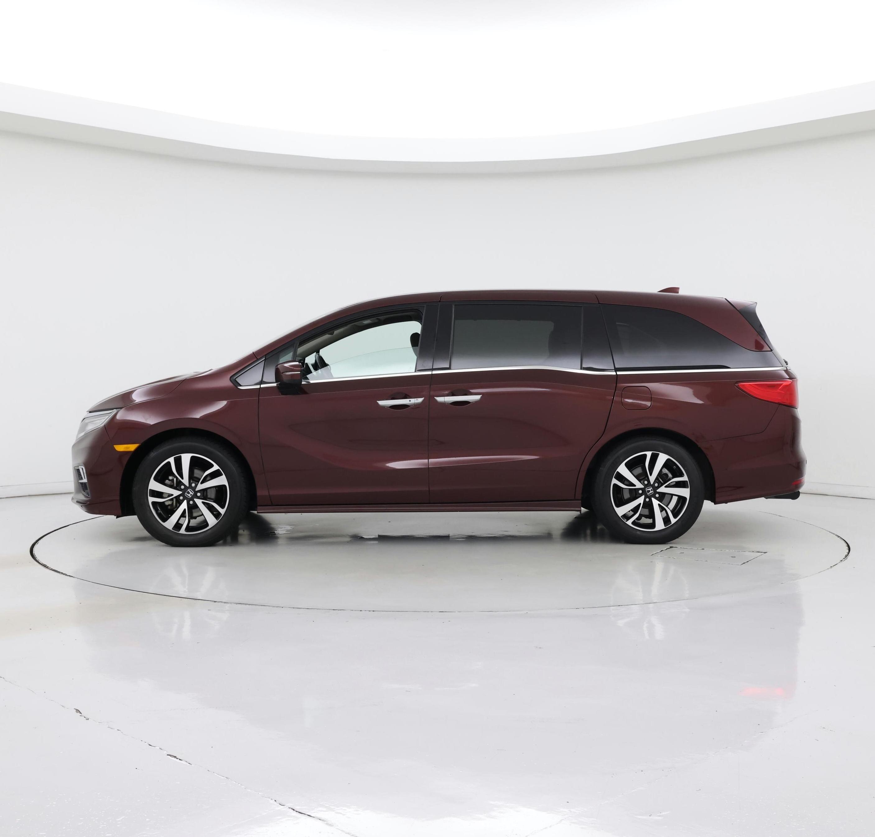 Thumbnail: 2018 Honda Odyssey - 3