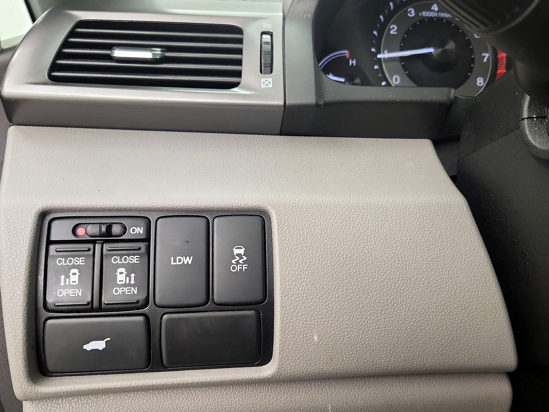 Thumbnail: 2014 Honda Odyssey - 13