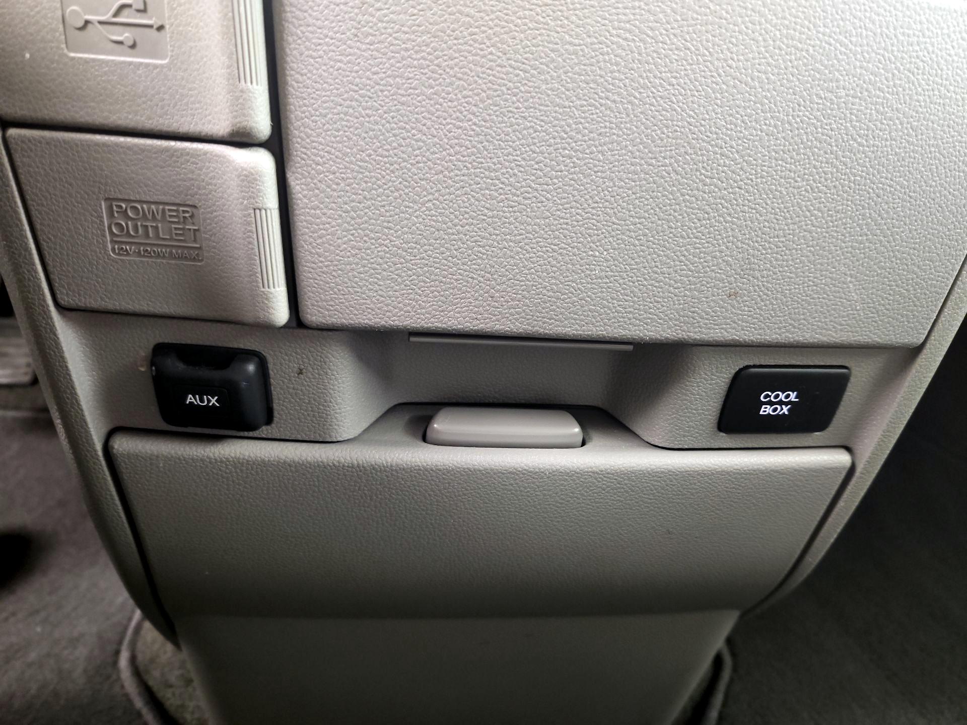 Thumbnail: 2014 Honda Odyssey - 18
