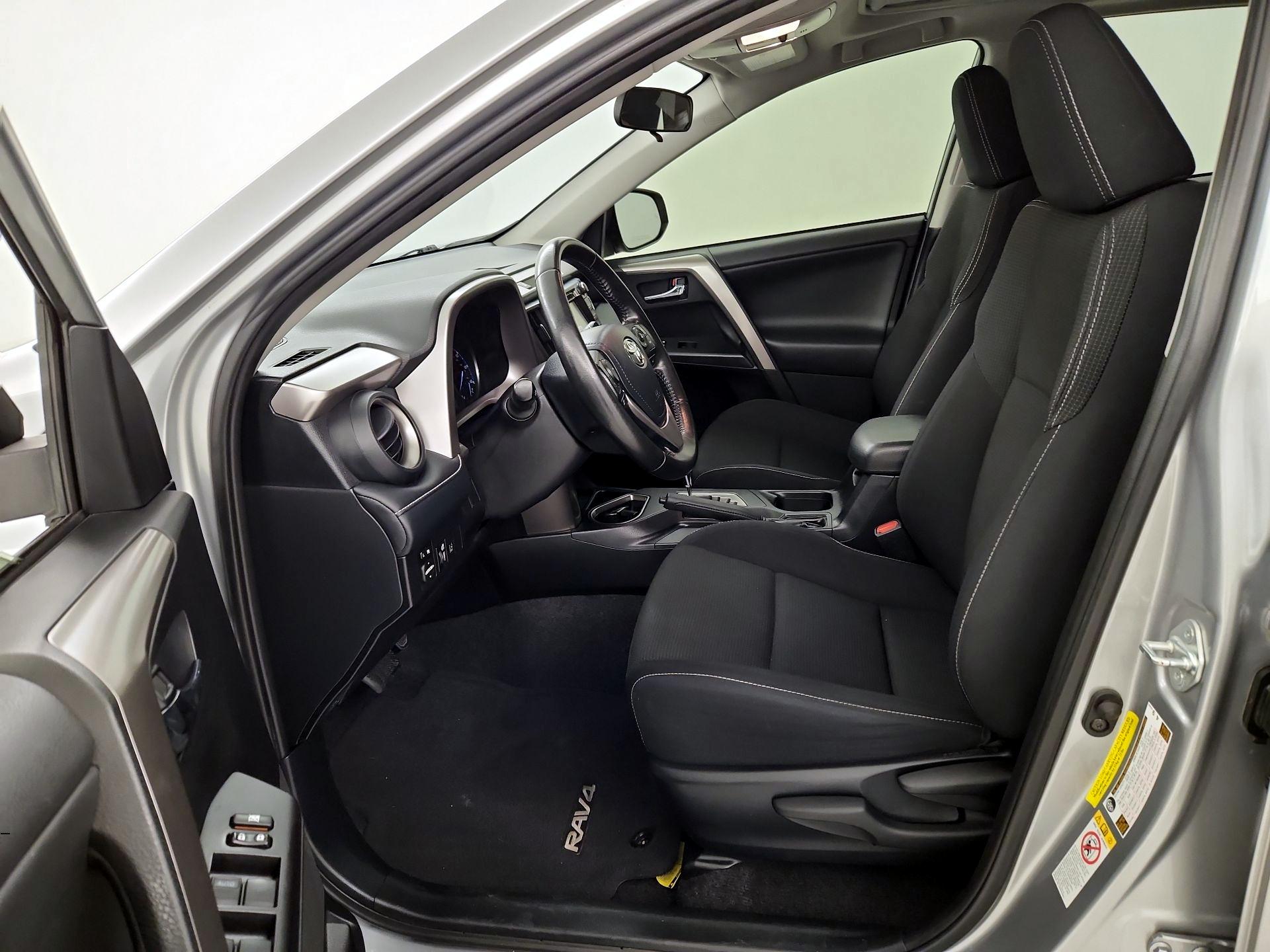 Thumbnail: 2018 Toyota RAV4 - 11