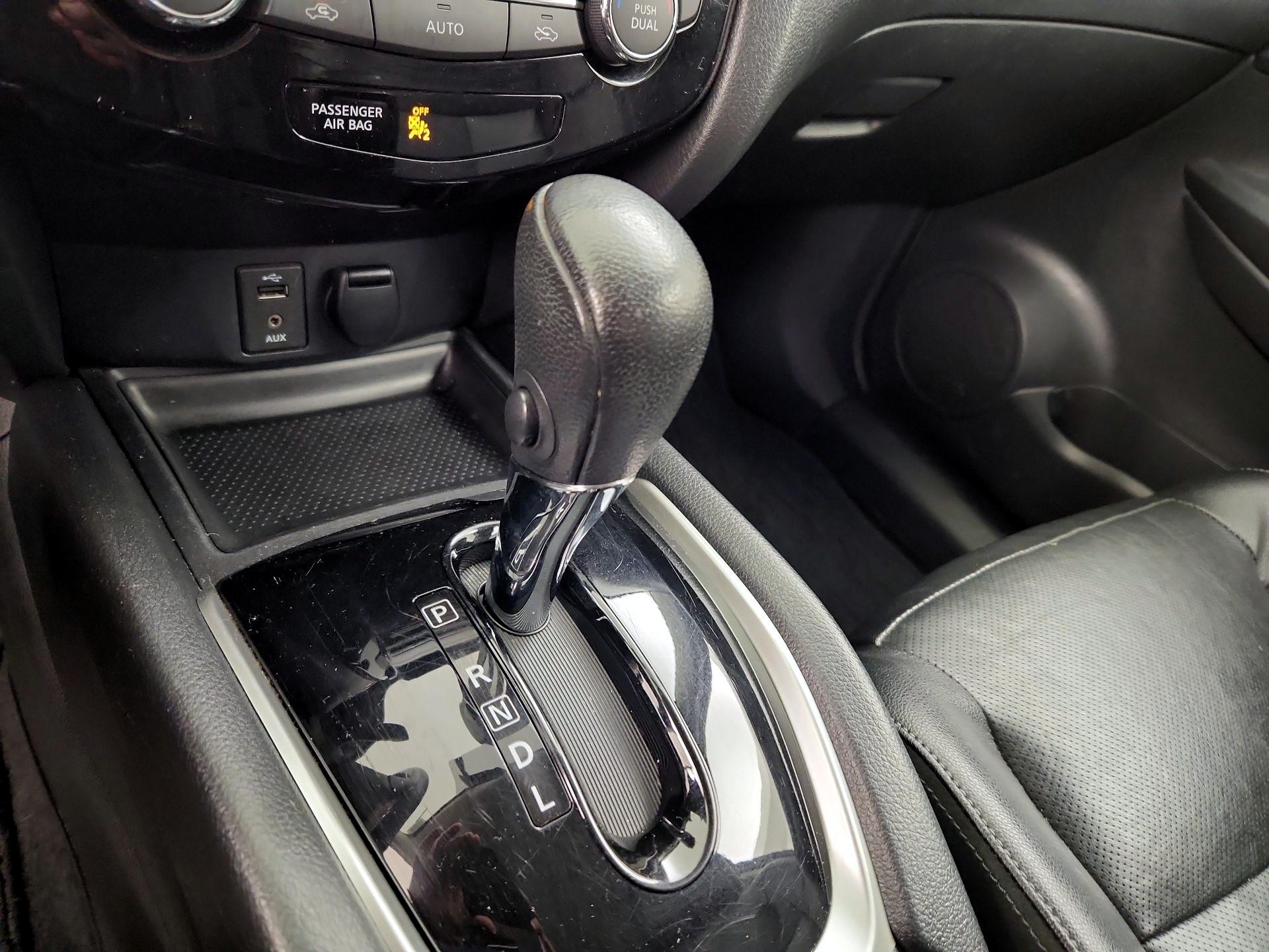 Thumbnail: 2016 Nissan Rogue - 18