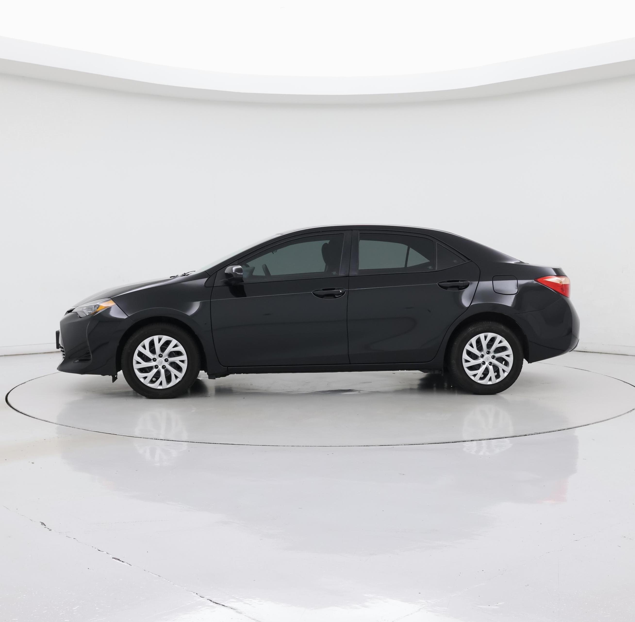 Thumbnail: 2019 Toyota Corolla - 3