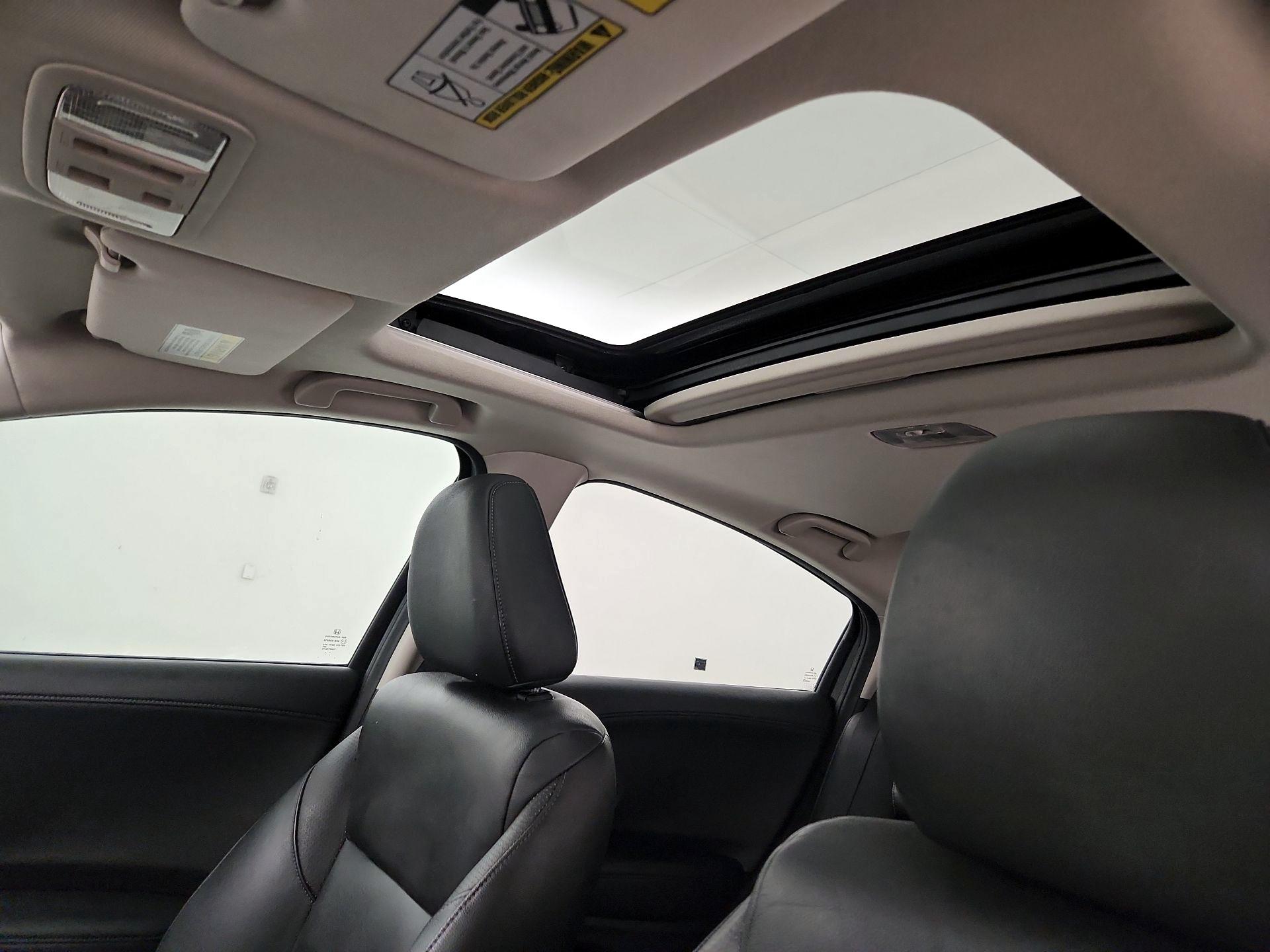 Thumbnail: 2016 Honda HR-V - 19