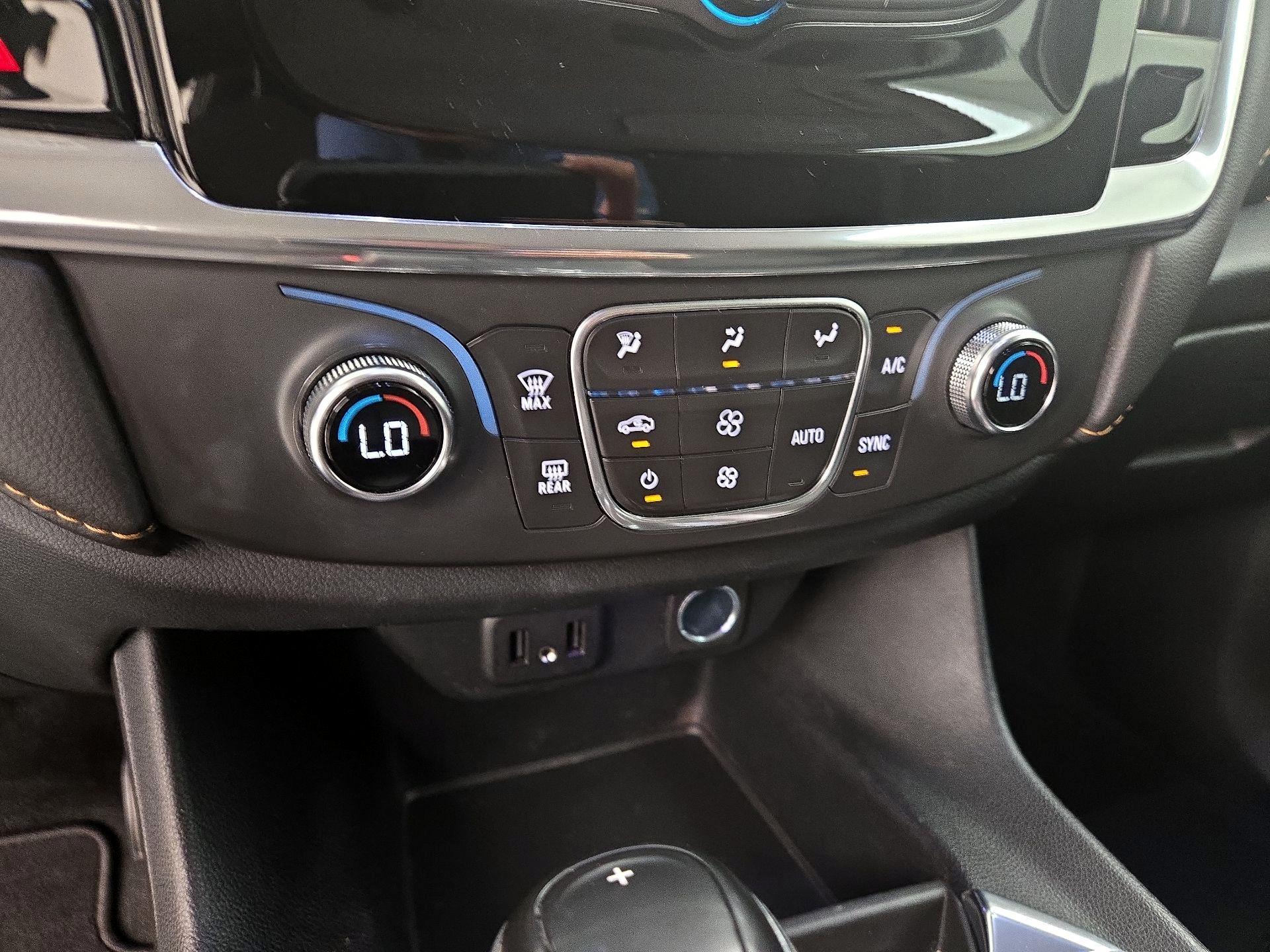 Thumbnail: 2020 Chevrolet Traverse - 16