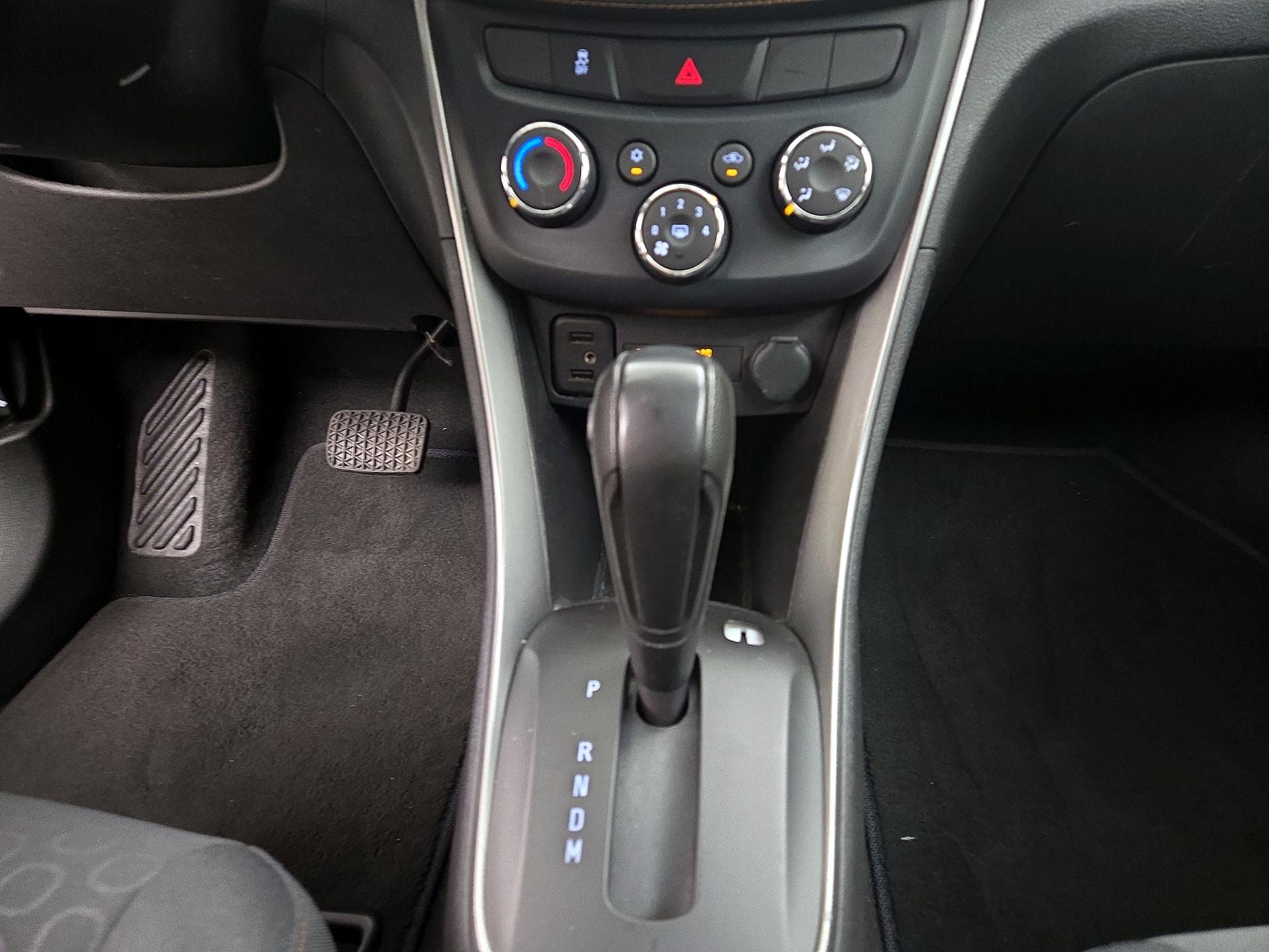 Thumbnail: 2020 Chevrolet Trax - 17