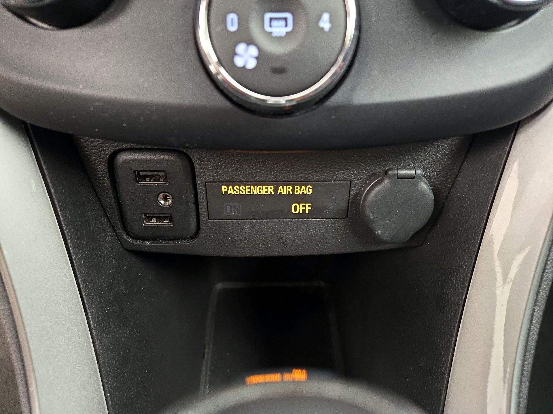 Thumbnail: 2020 Chevrolet Trax - 18