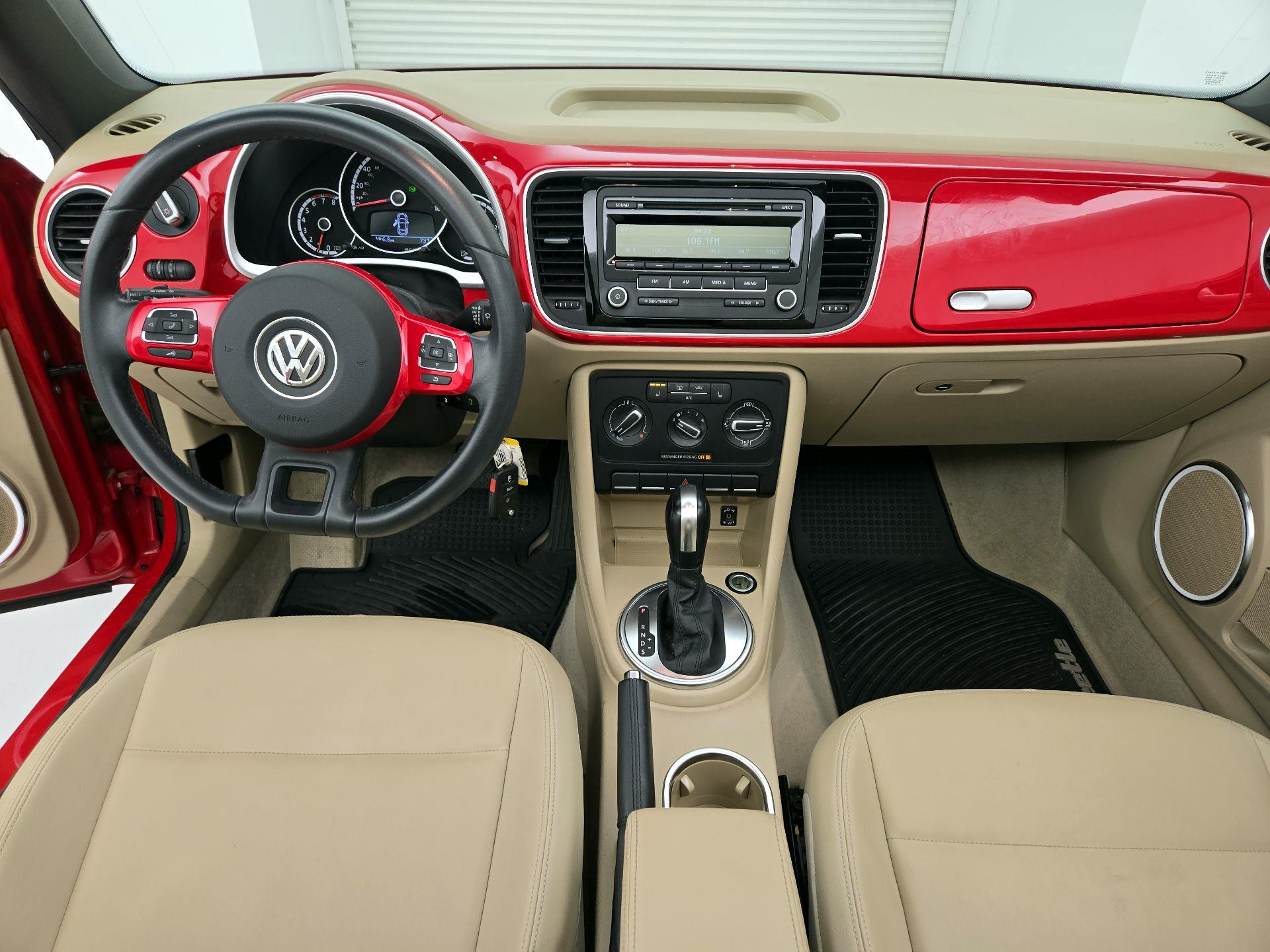 Thumbnail: 2014 Volkswagen Beetle - 9