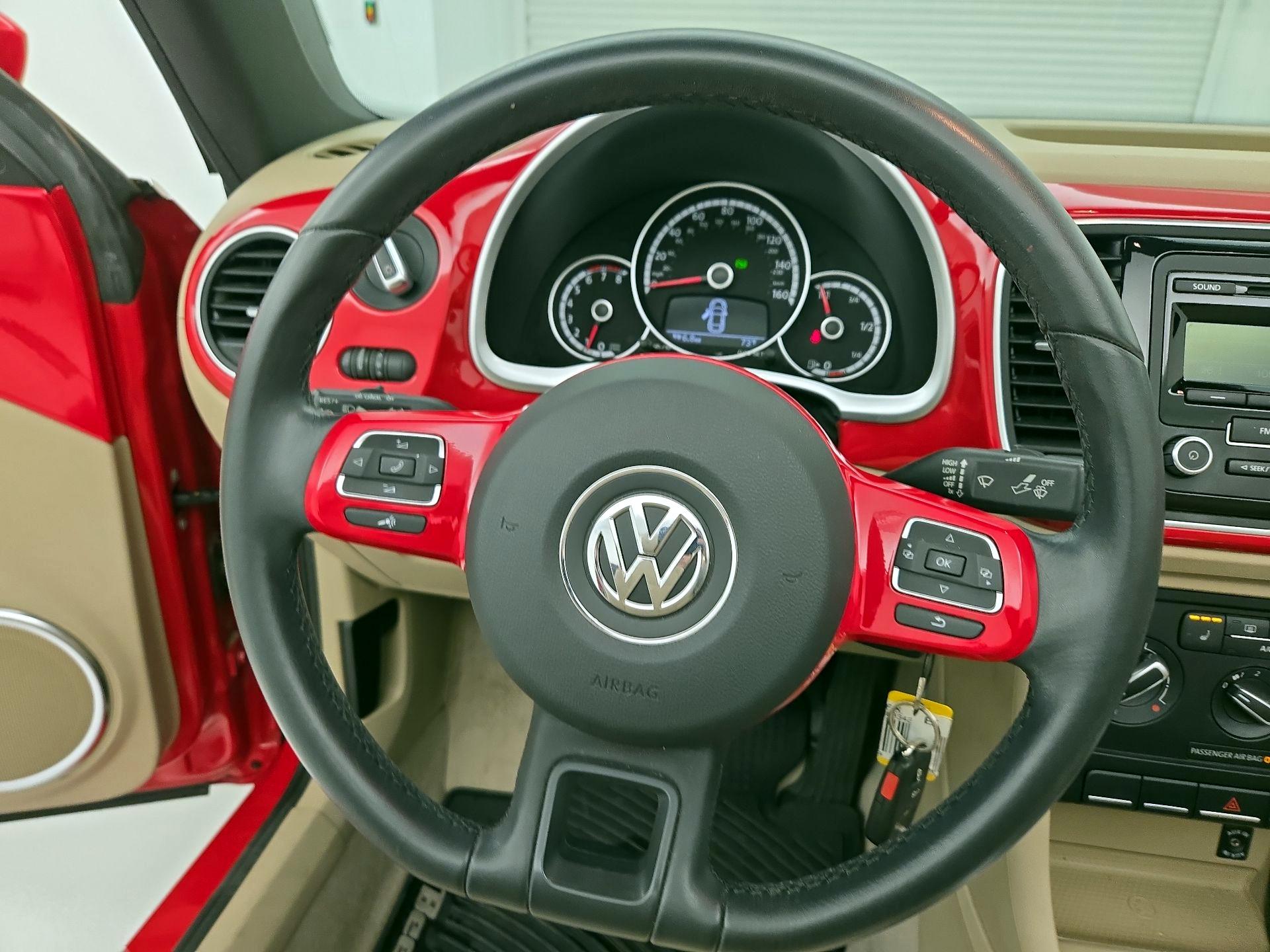 Thumbnail: 2014 Volkswagen Beetle - 10