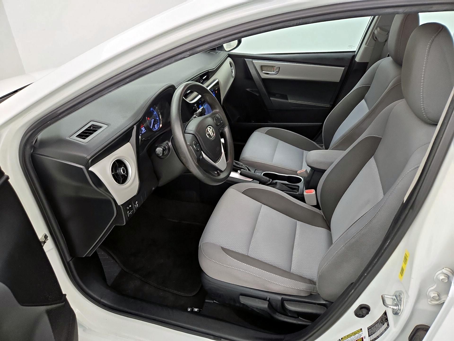Thumbnail: 2017 Toyota Corolla - 11