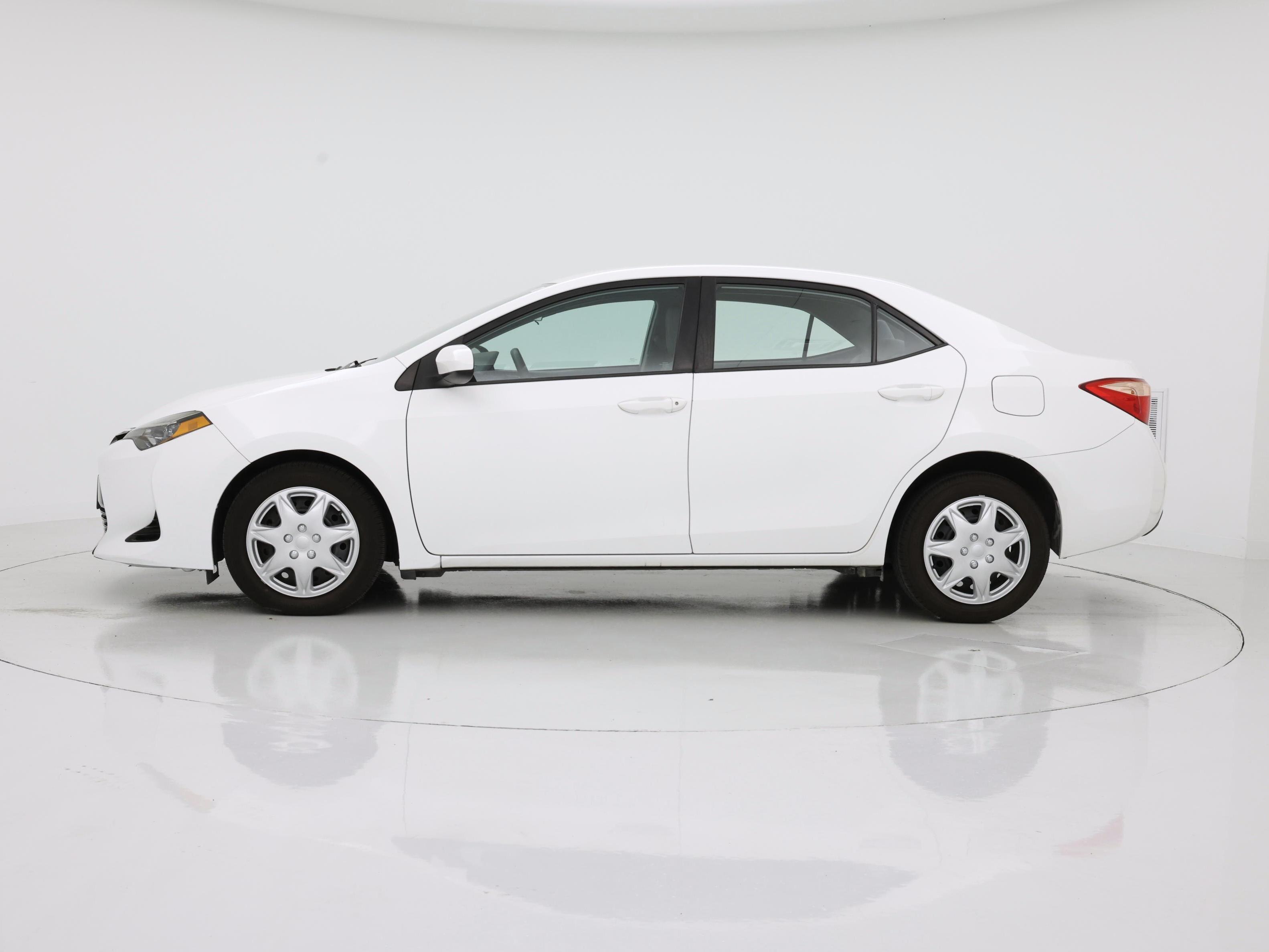 Thumbnail: 2017 Toyota Corolla - 3