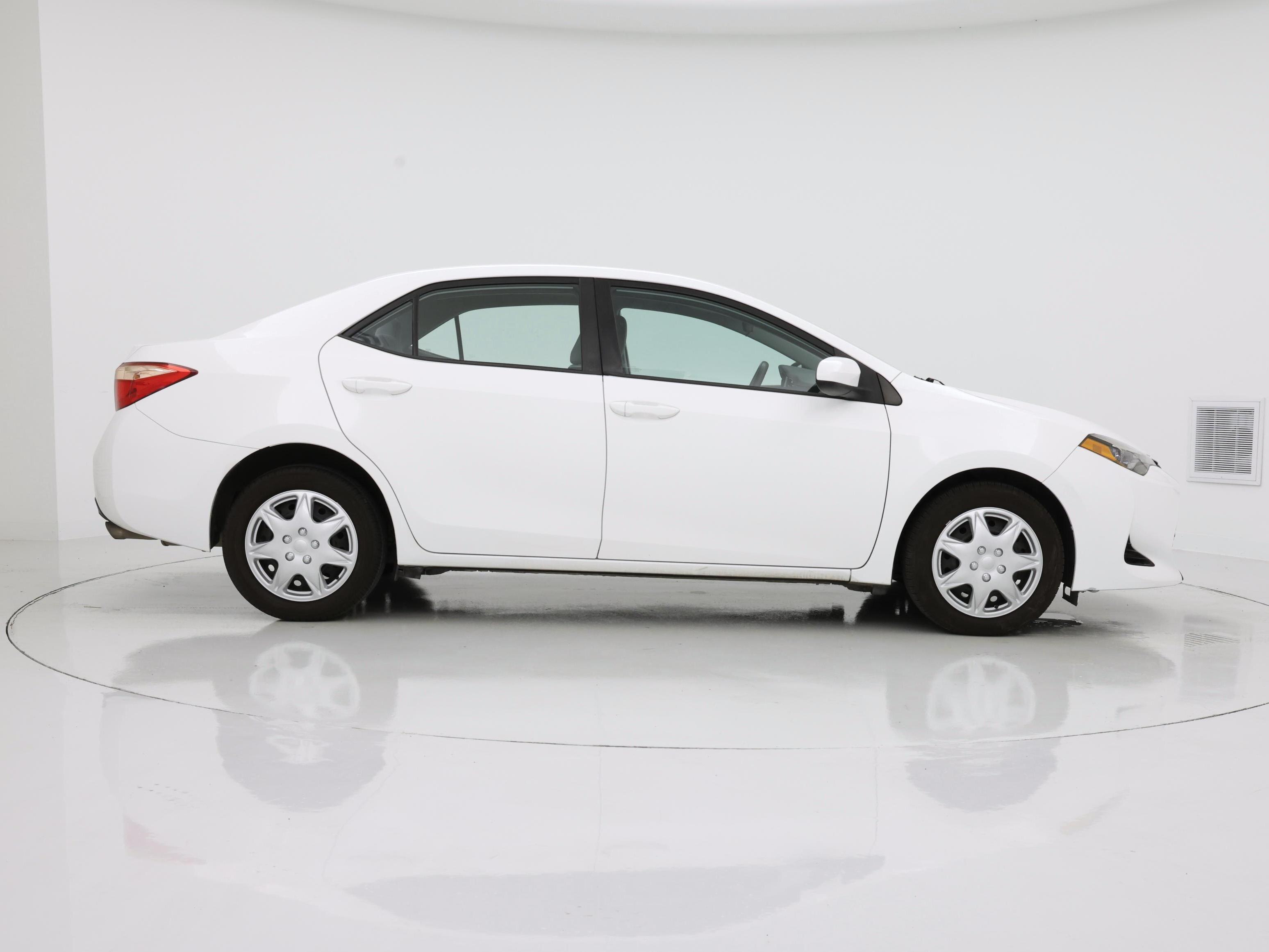 Thumbnail: 2017 Toyota Corolla - 7