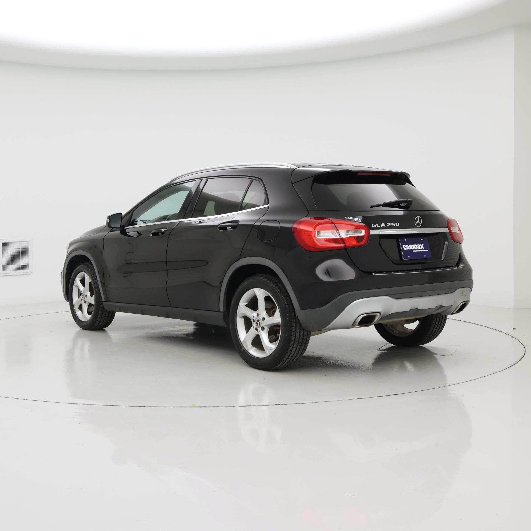 Thumbnail: 2018 Mercedes-Benz GLA - 2