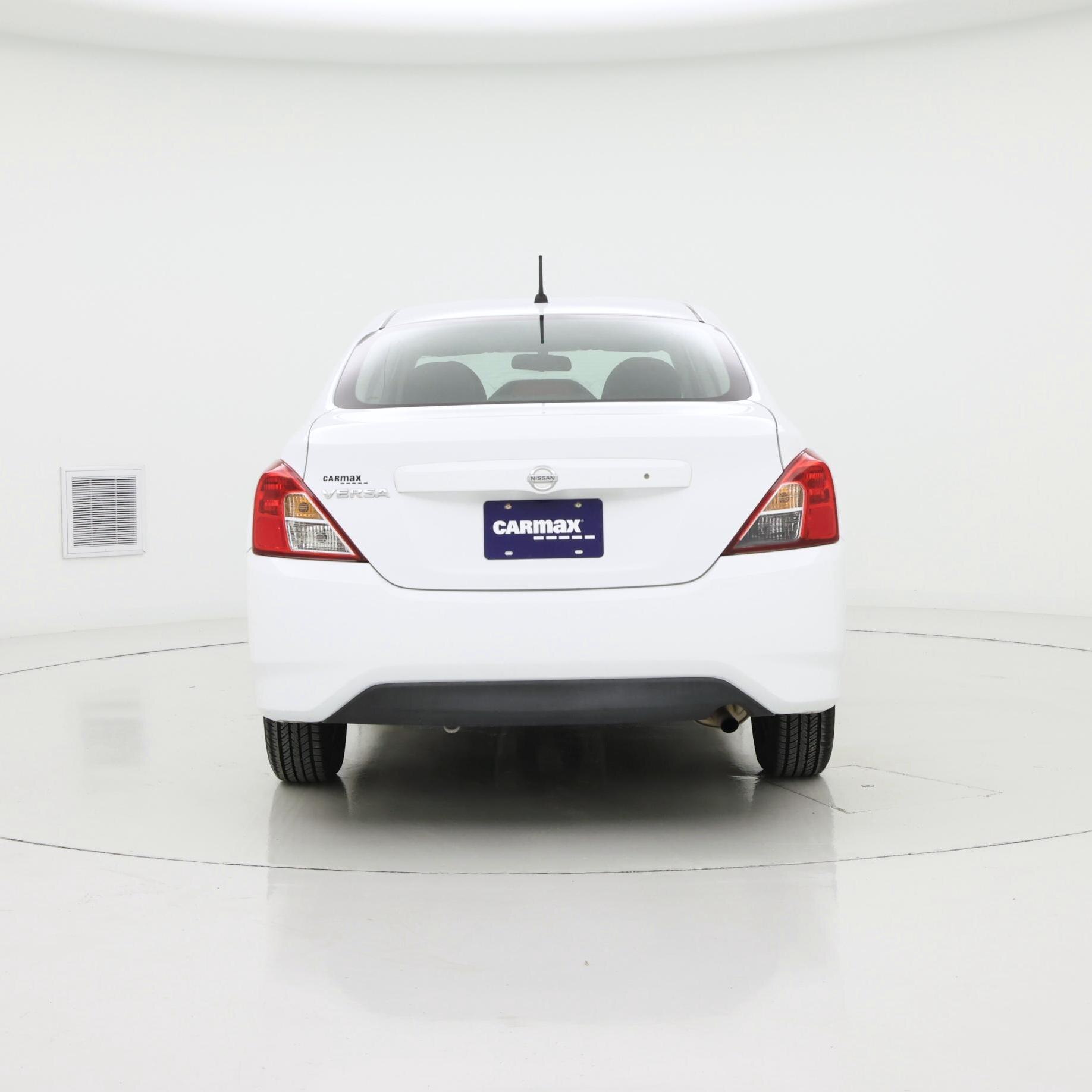 Thumbnail: 2016 Nissan Versa - 6