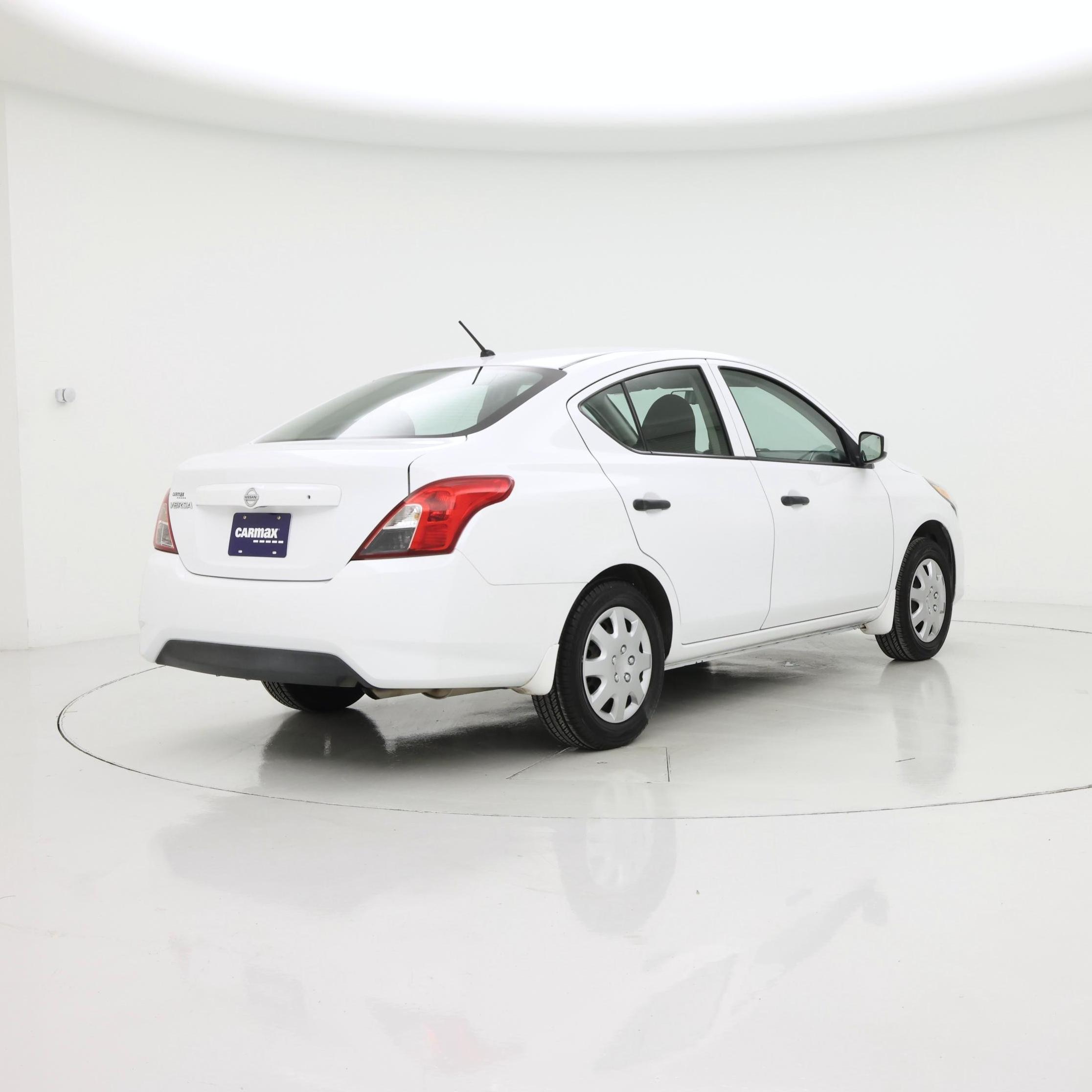 Thumbnail: 2016 Nissan Versa - 8