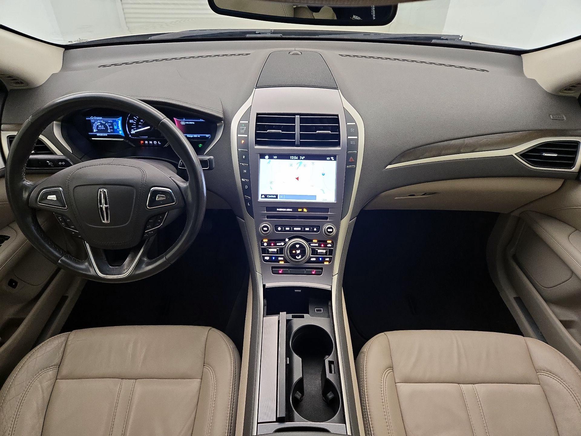 Thumbnail: 2017 Lincoln MKZ - 9