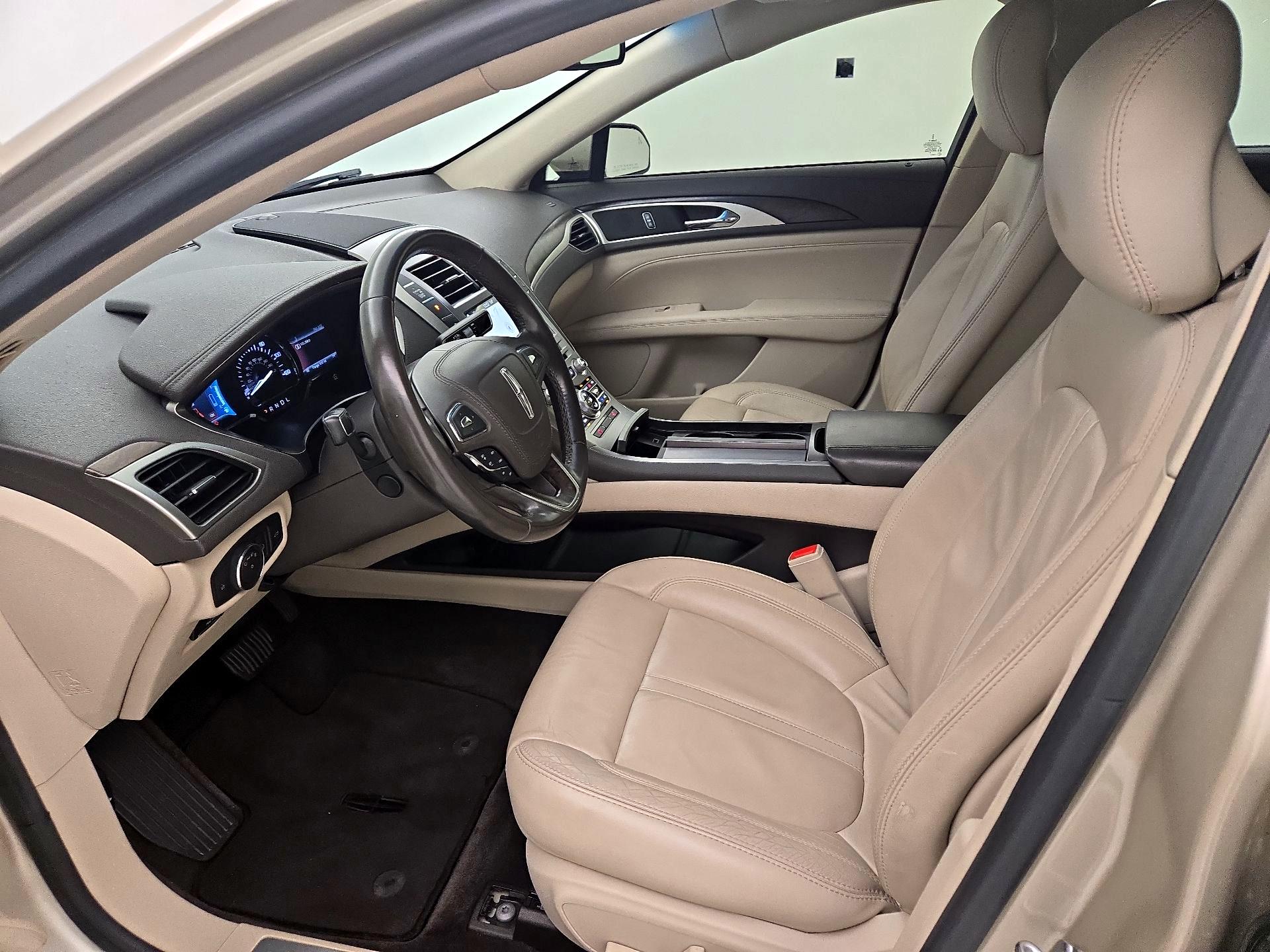 Thumbnail: 2017 Lincoln MKZ - 11