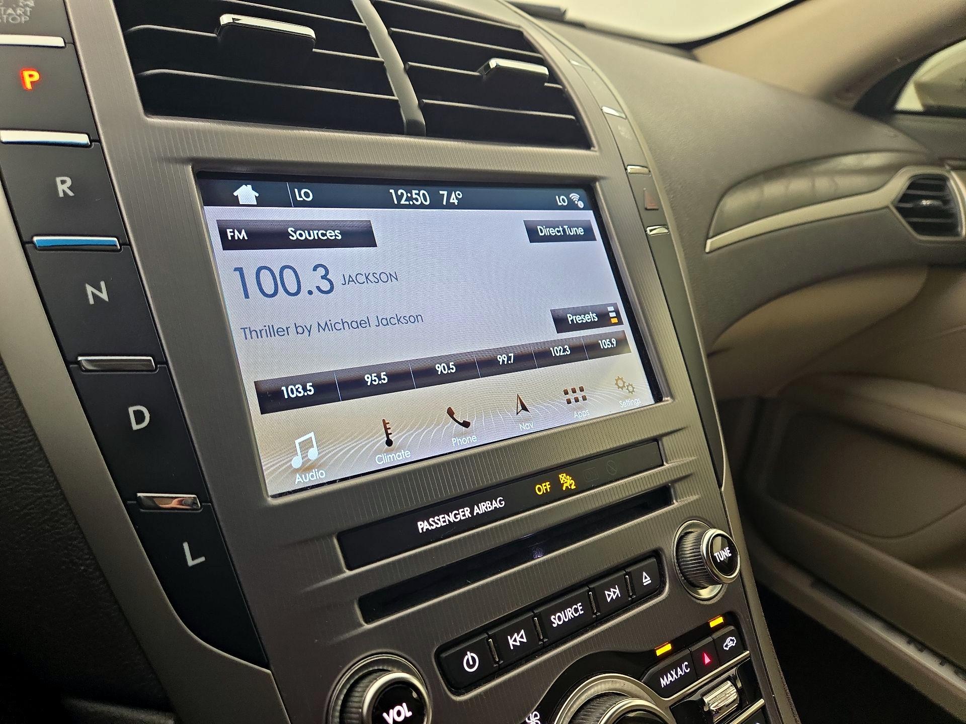 Thumbnail: 2017 Lincoln MKZ - 16