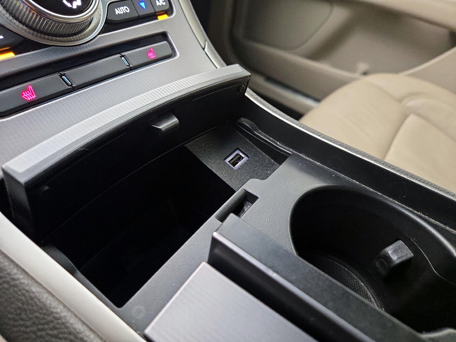 Thumbnail: 2017 Lincoln MKZ - 19